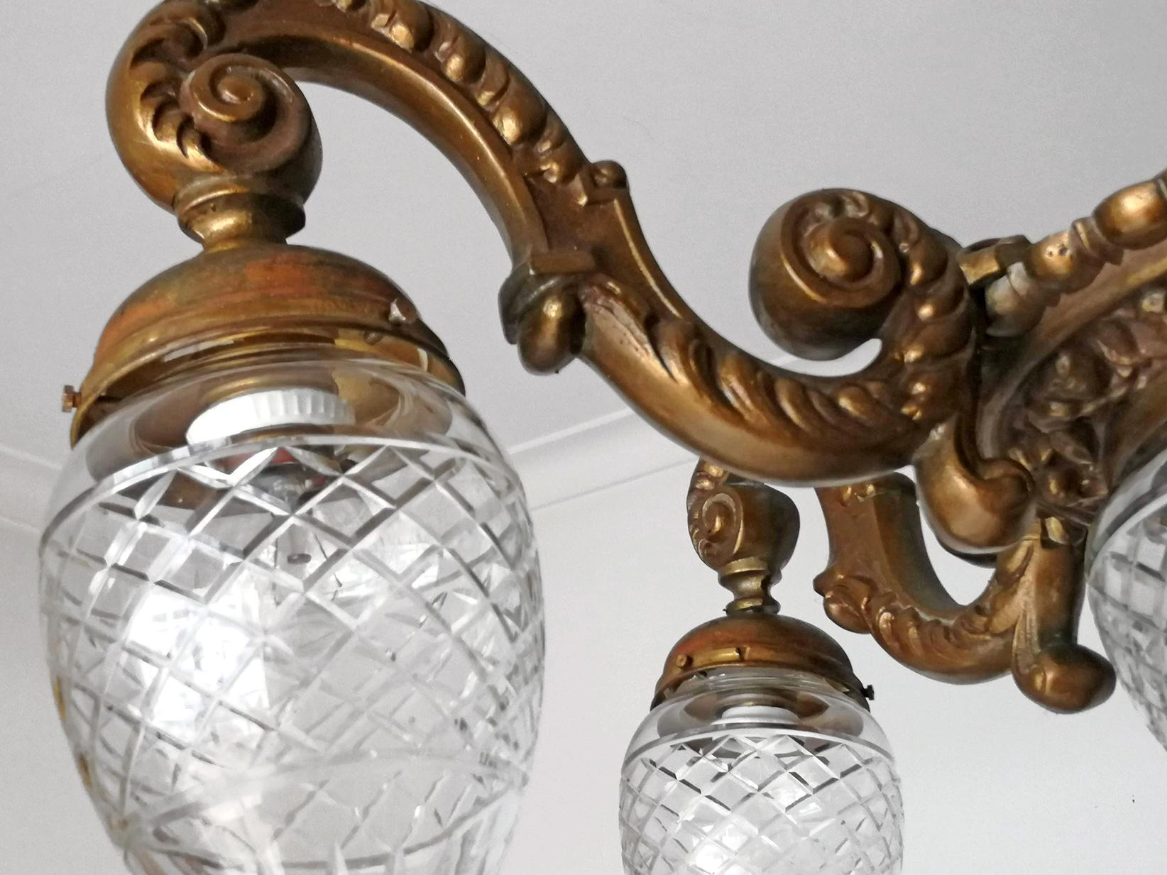 Large French Art Deco Cut Crystal Globes & Gilt Bronze Ornate Chandelier, 1920s 4
