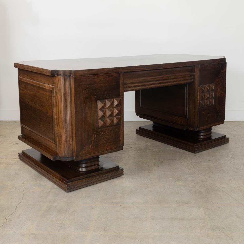 Quercia Grande scrivania francese Art Deco di Charles Dudouyt in vendita