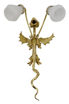 Große französische Art-Déco-D Drachen-Doppelwandleuchte, 1920