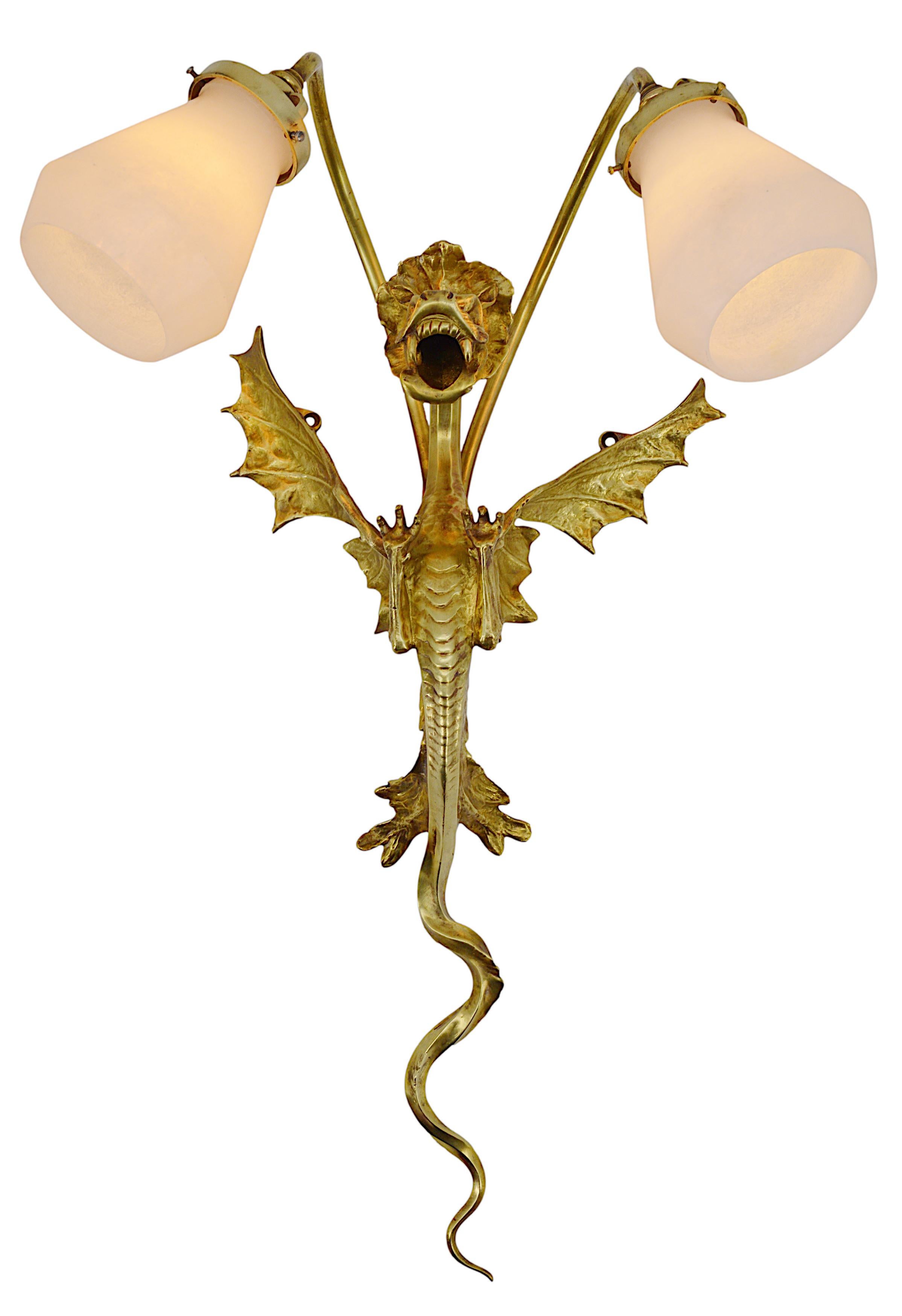 Large French Art Deco Dragon Double Wall Light, 1920 In Excellent Condition For Sale In Saint-Amans-des-Cots, FR