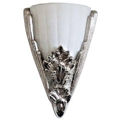 Large French Art Deco Frosted Glass Shell Wall Sconce, 1930-1939