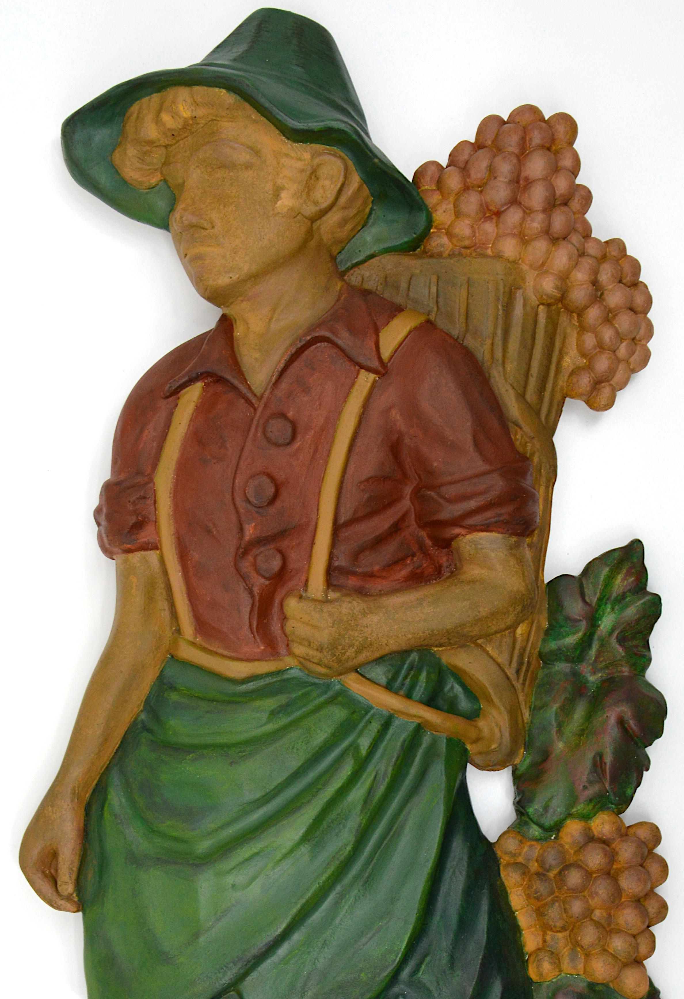 Inizio XX secolo Grande scultura di coppia di raccoglitori d'uva in stile Art Déco francese, 1920 in vendita