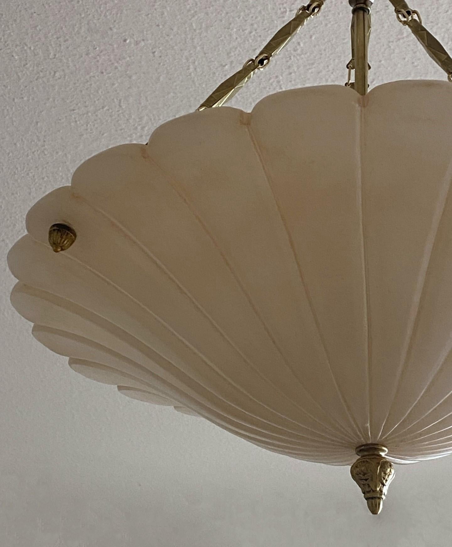 Large French Art Deco Hand-Carved White Alabaster Three-Light Chandelier, 1920s 7
