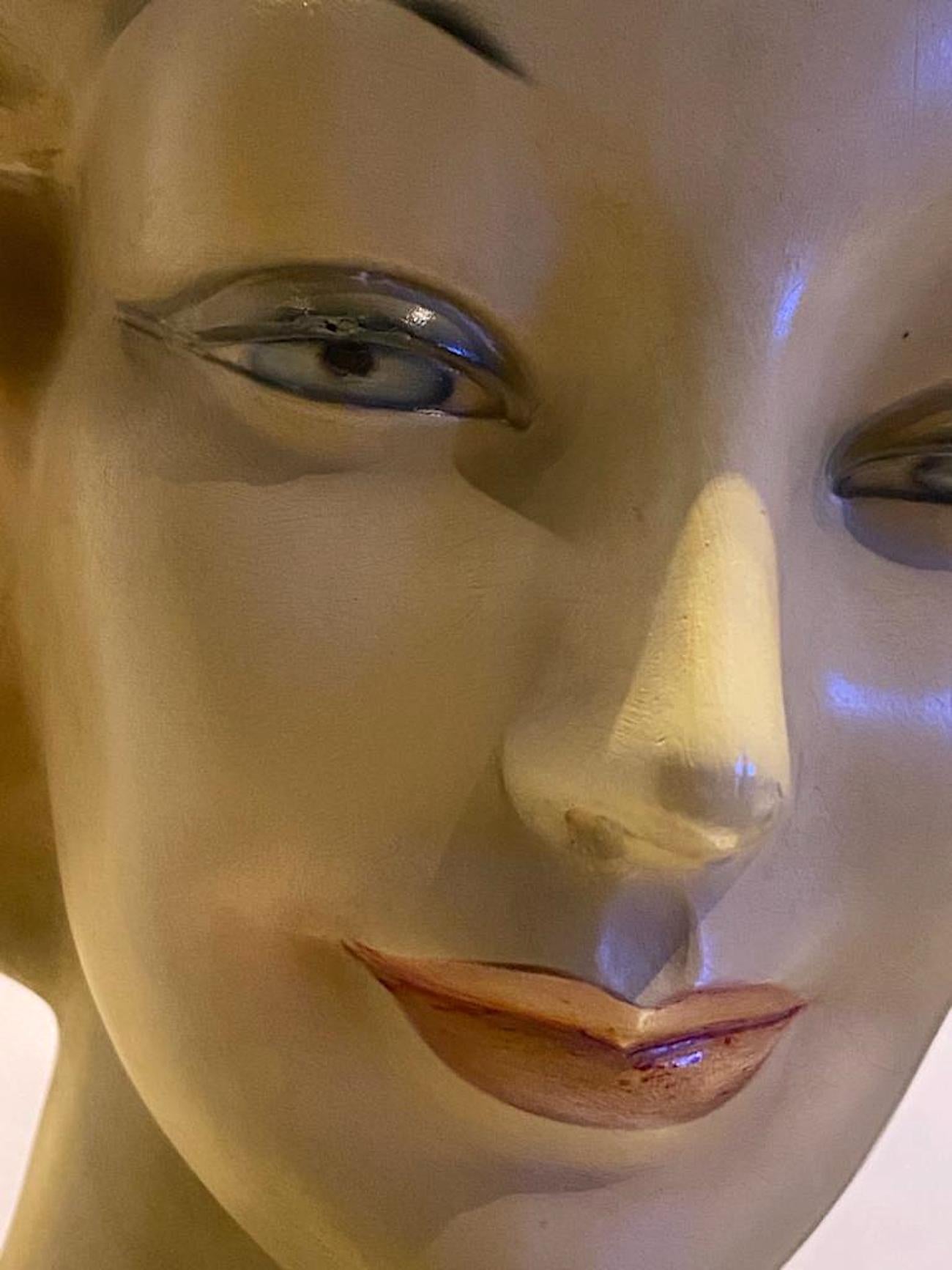 Grand mannequin de présentation Art Déco Femme chic des années 30, France Bon état - En vente à New York, NY
