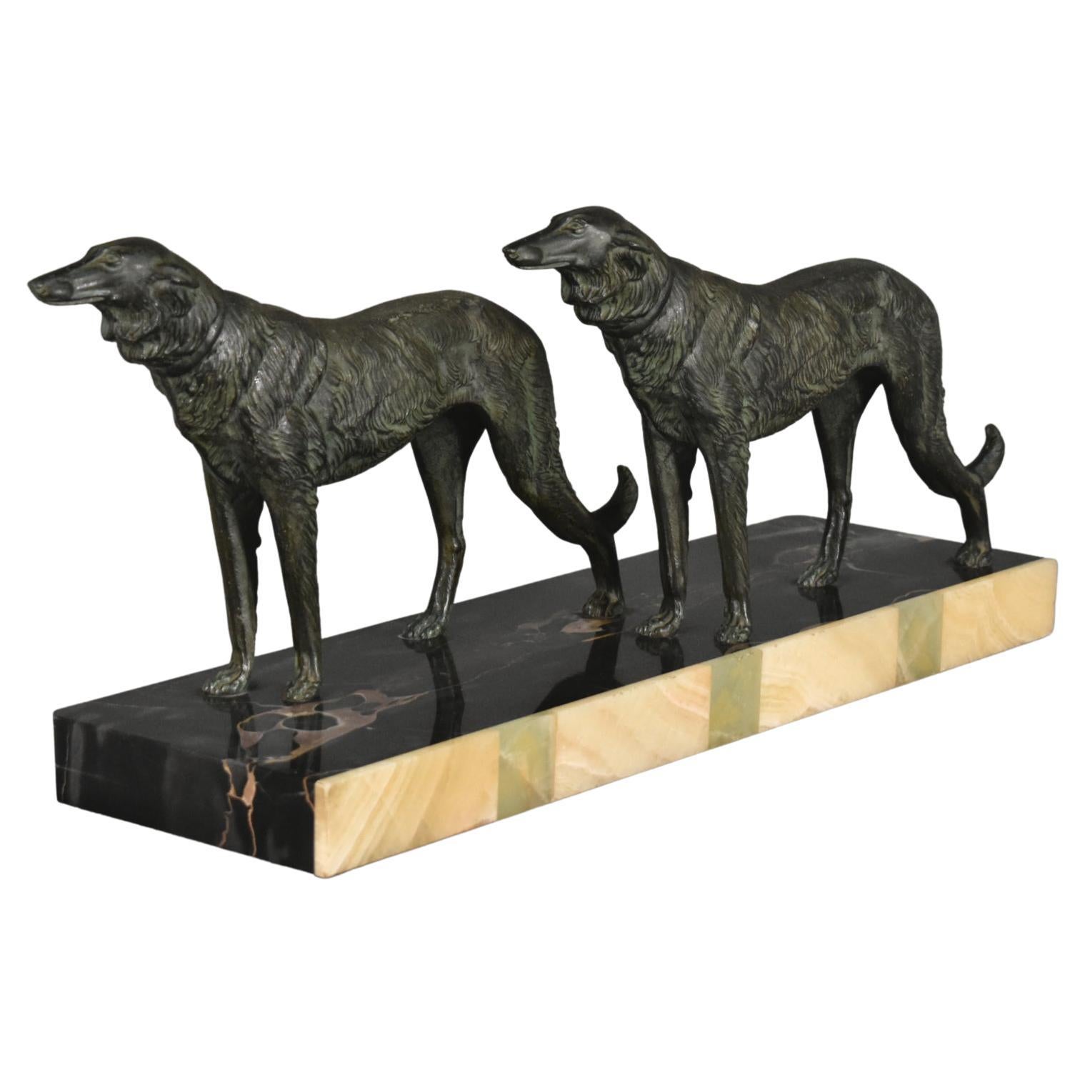 Große französische Art-Déco-Skulptur Borzoi-Hunde