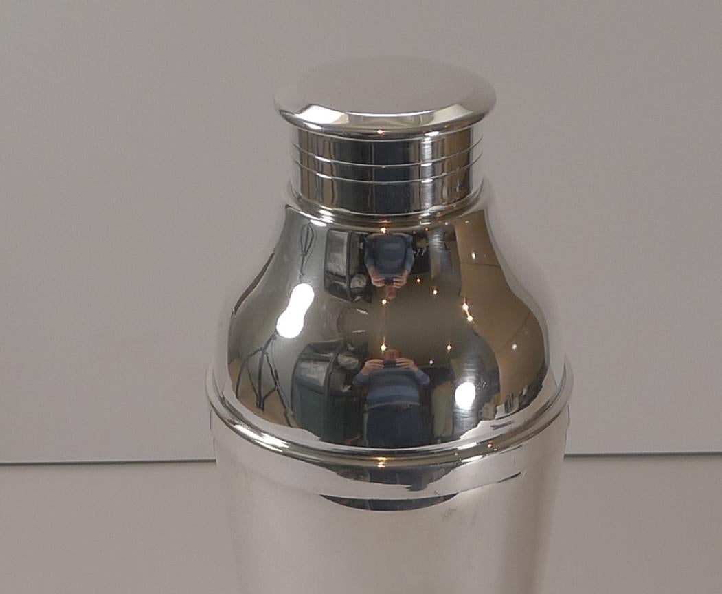 Large French Art Deco Silver Plated Cocktail Shaker, circa 1930 6