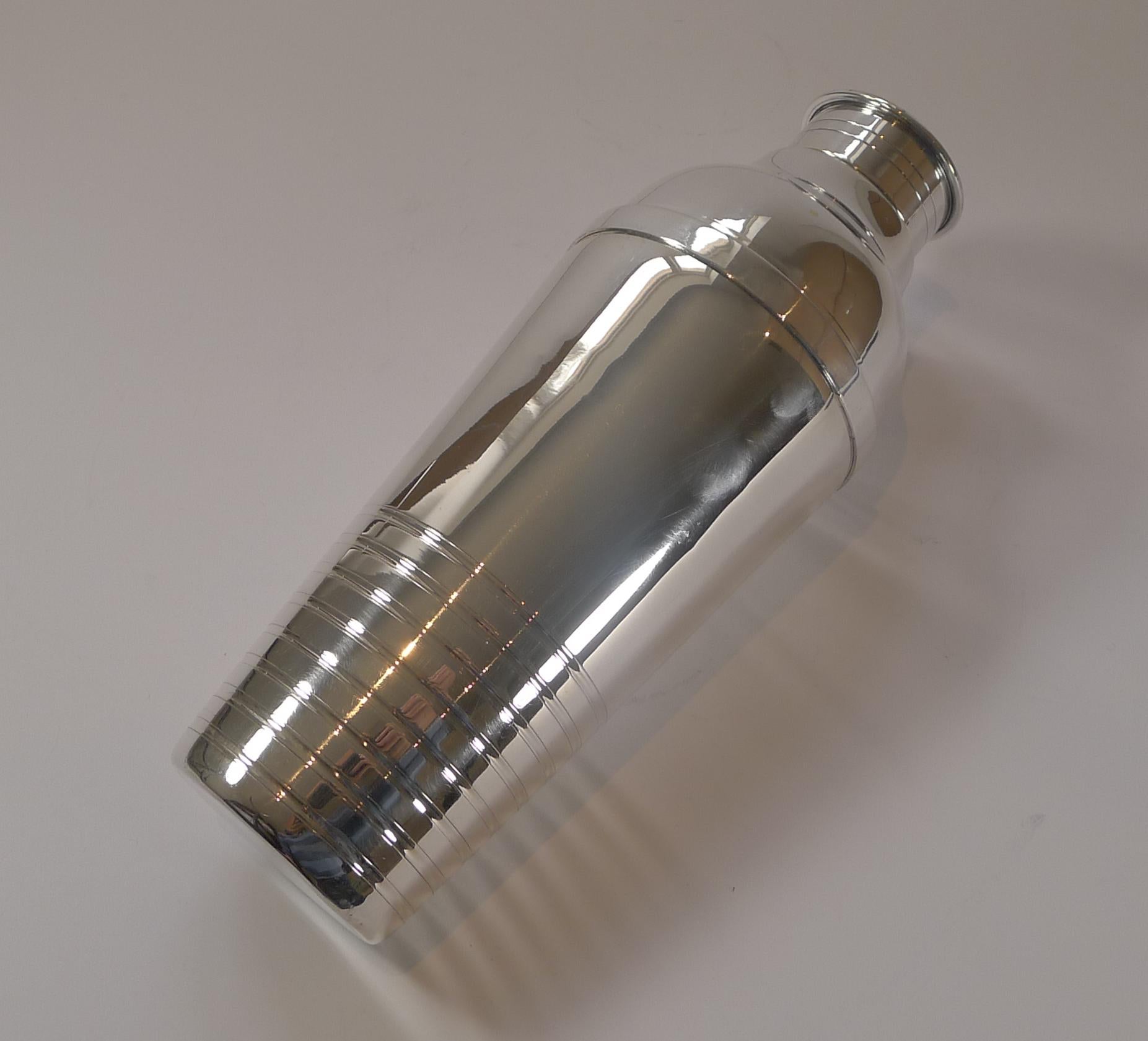 Large French Art Deco Silver Plated Cocktail Shaker, circa 1930 8
