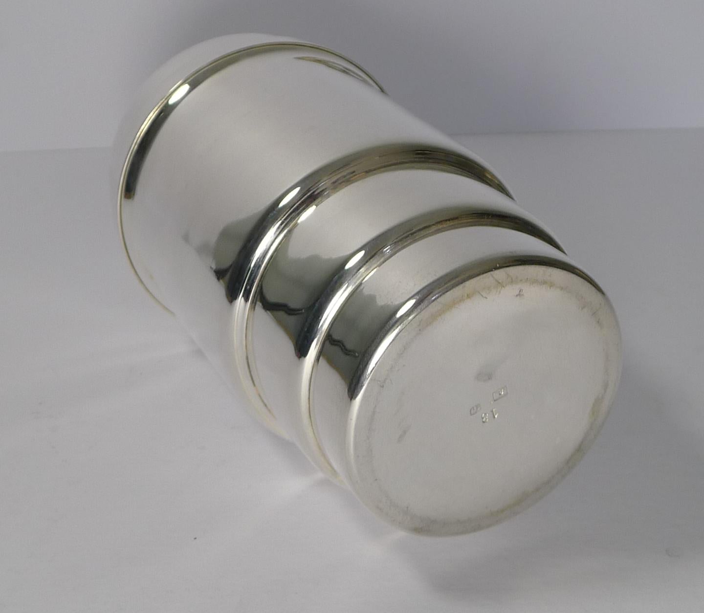 Large French Art Deco Silver Plated Cocktail Shaker, circa 1930 In Good Condition In Bath, GB
