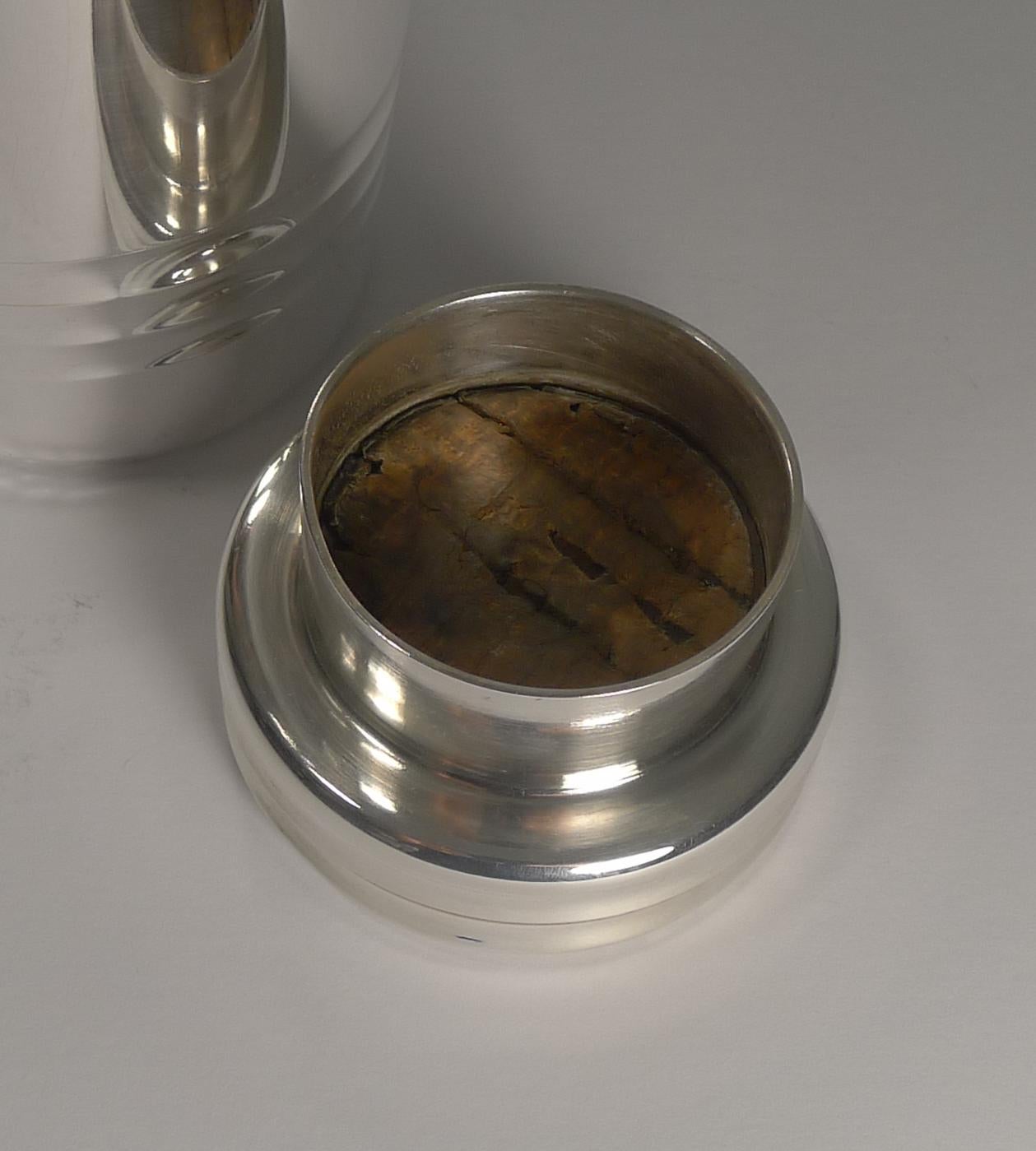 Mid-20th Century Large French Art Deco Silver Plated Cocktail Shaker, circa 1930