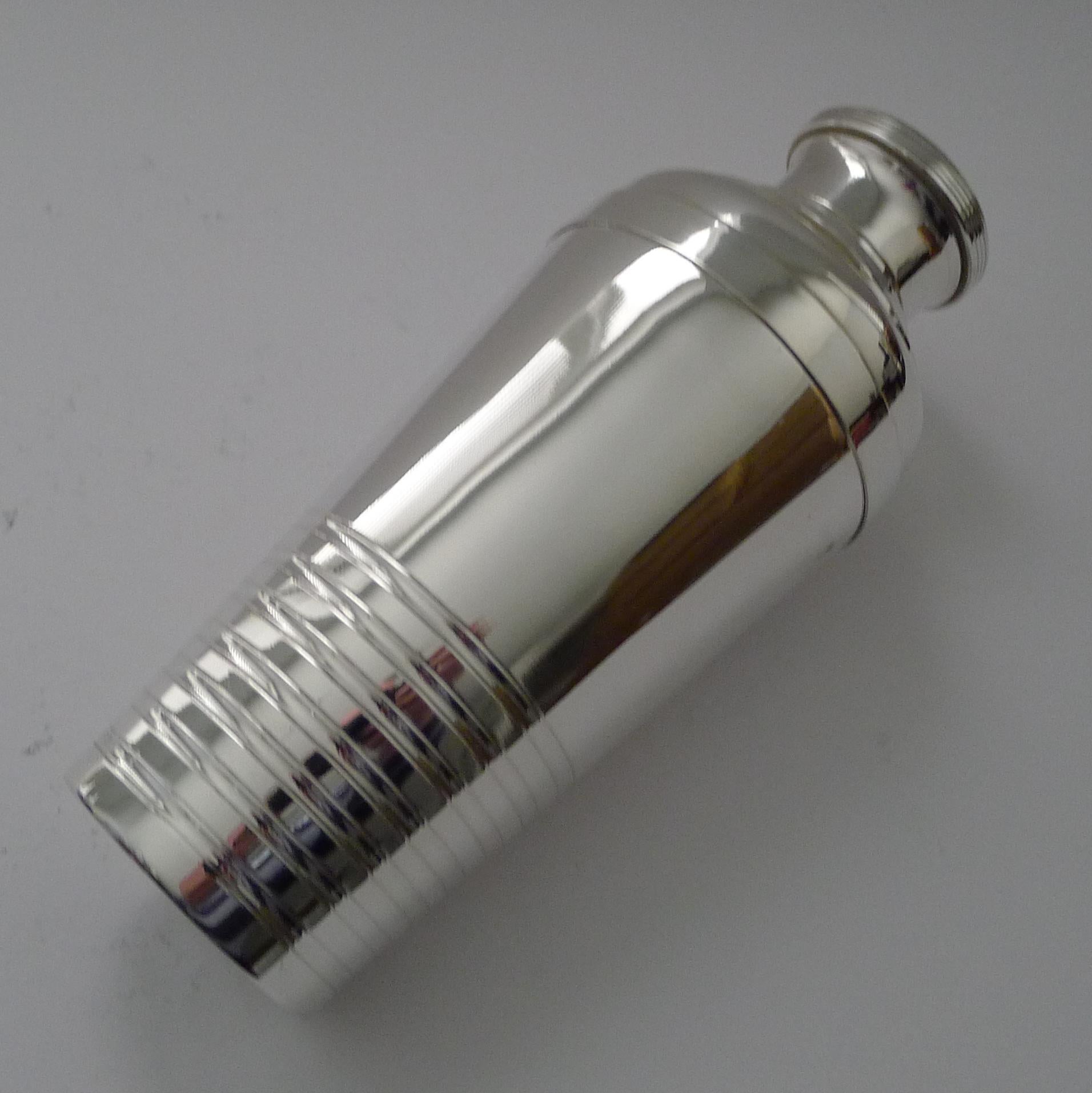 Large French Art Deco Silver Plated Cocktail Shaker In Good Condition For Sale In Bath, GB