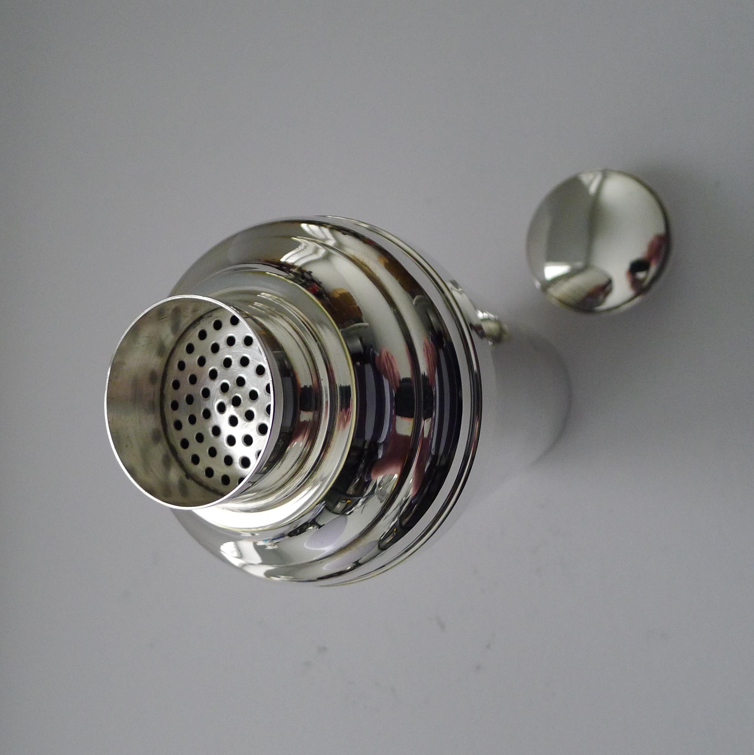 Large French Art Deco Silver Plated Cocktail Shaker For Sale 2