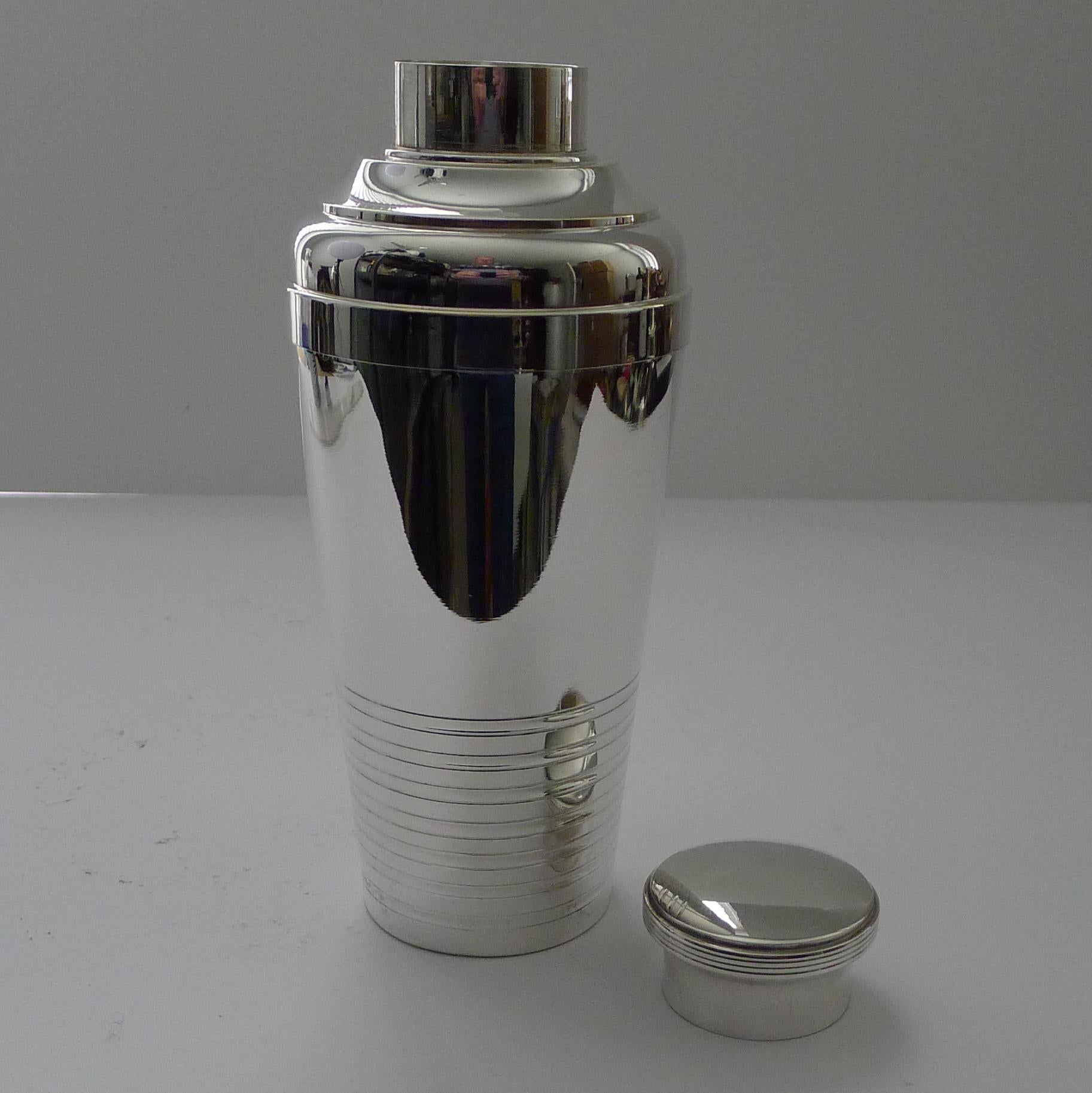 Large French Art Deco Silver Plated Cocktail Shaker For Sale 3