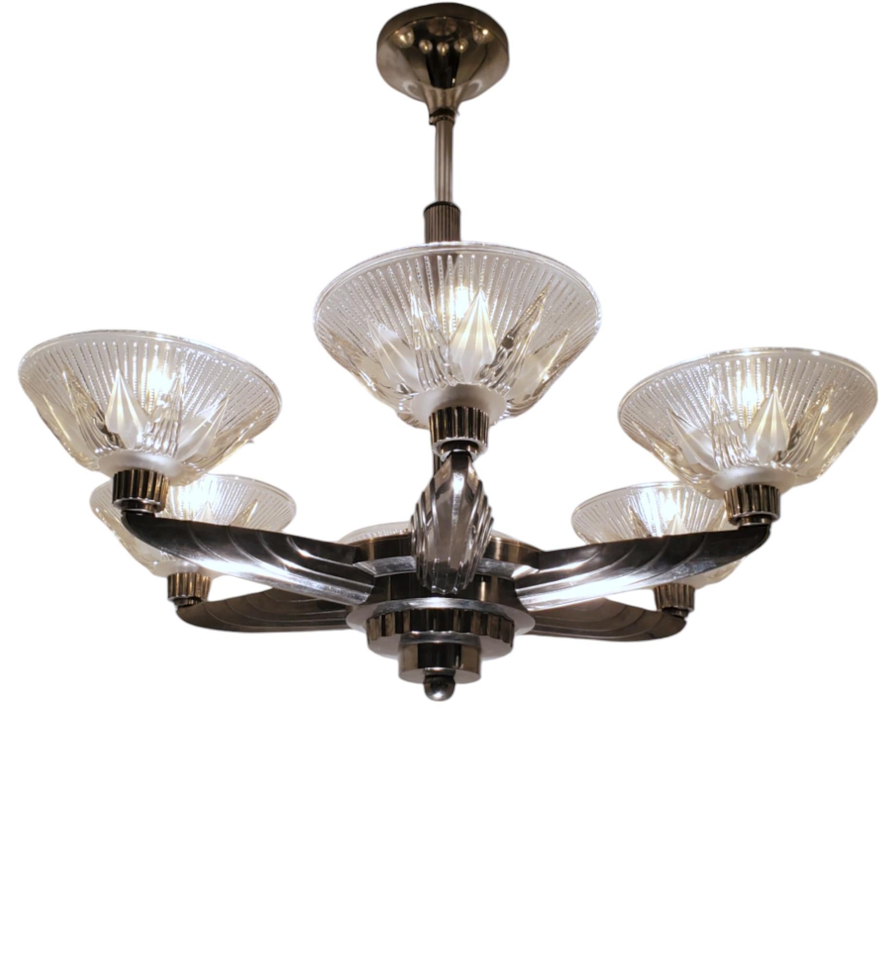 Large French Art Deco six arm nickeled bronze, art glass star chandelier Petitot For Sale 8