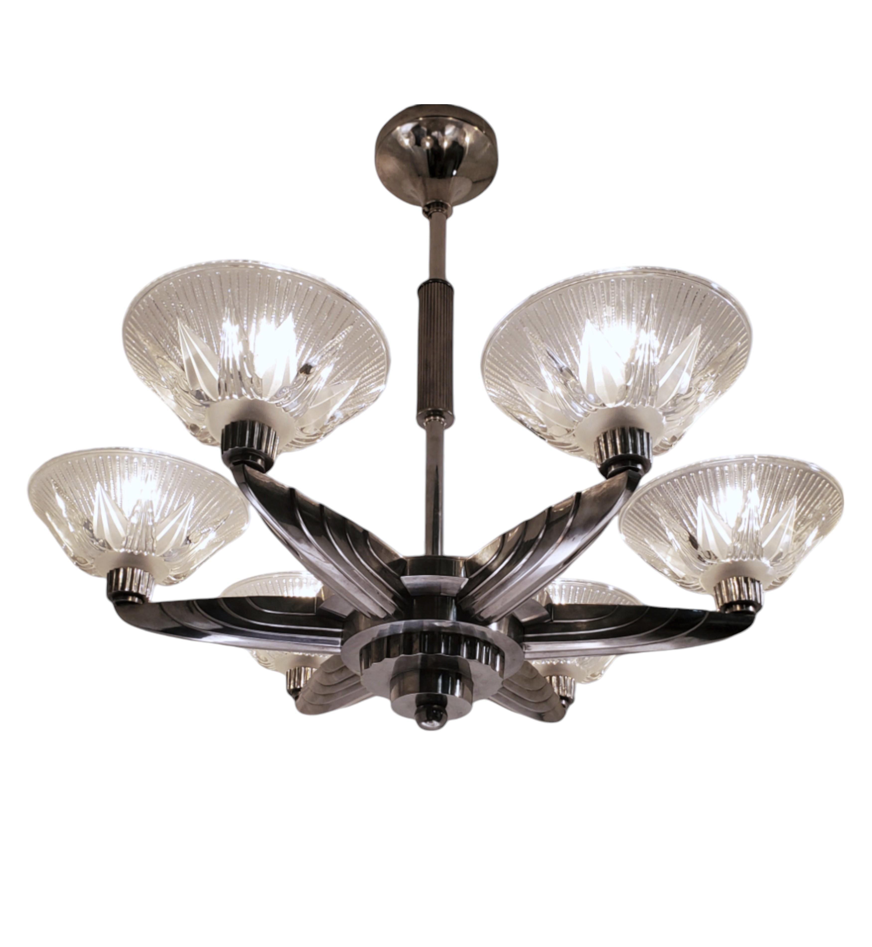 Large French Art Deco six arm nickeled bronze, art glass star chandelier Petitot For Sale 11
