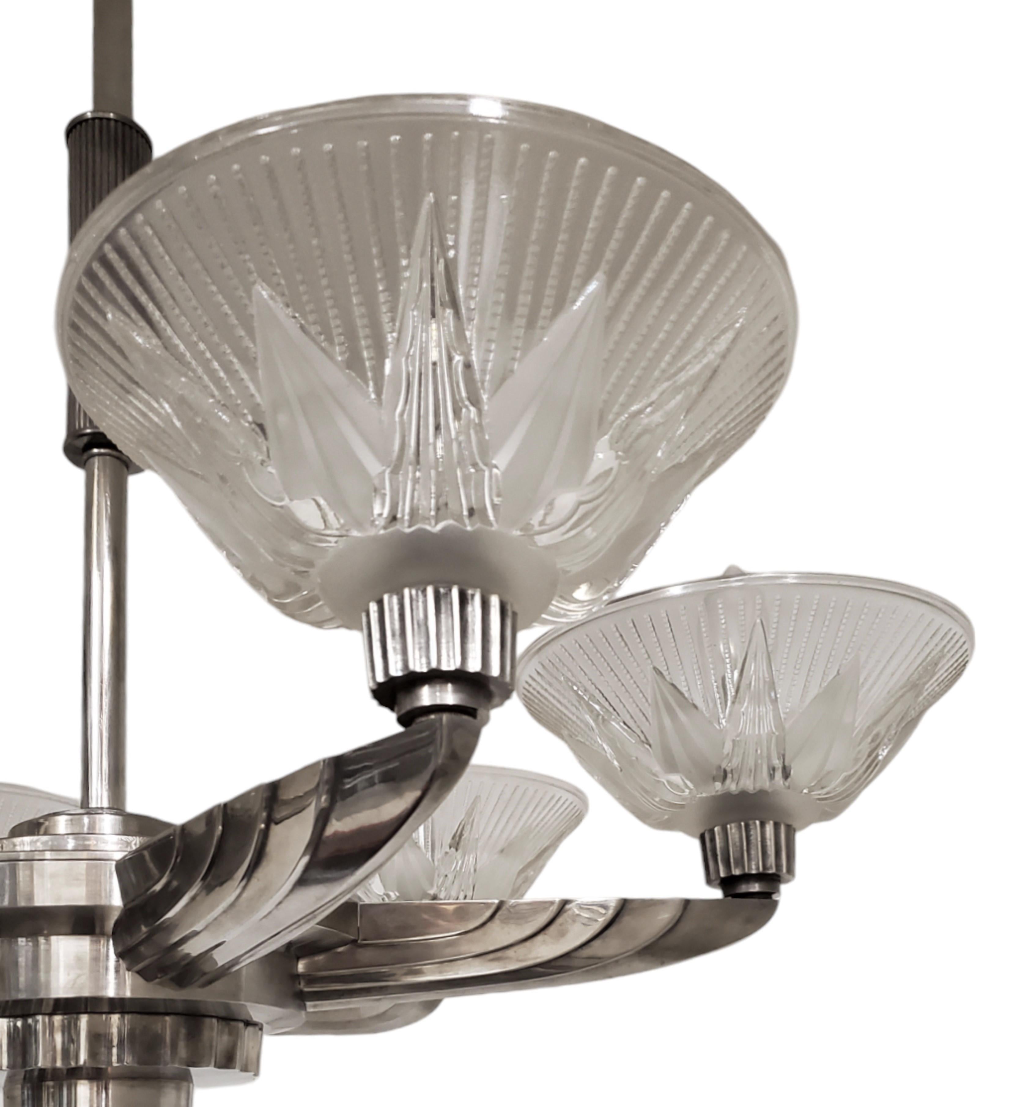 Large French Art Deco six arm nickeled bronze, art glass star chandelier Petitot For Sale 1