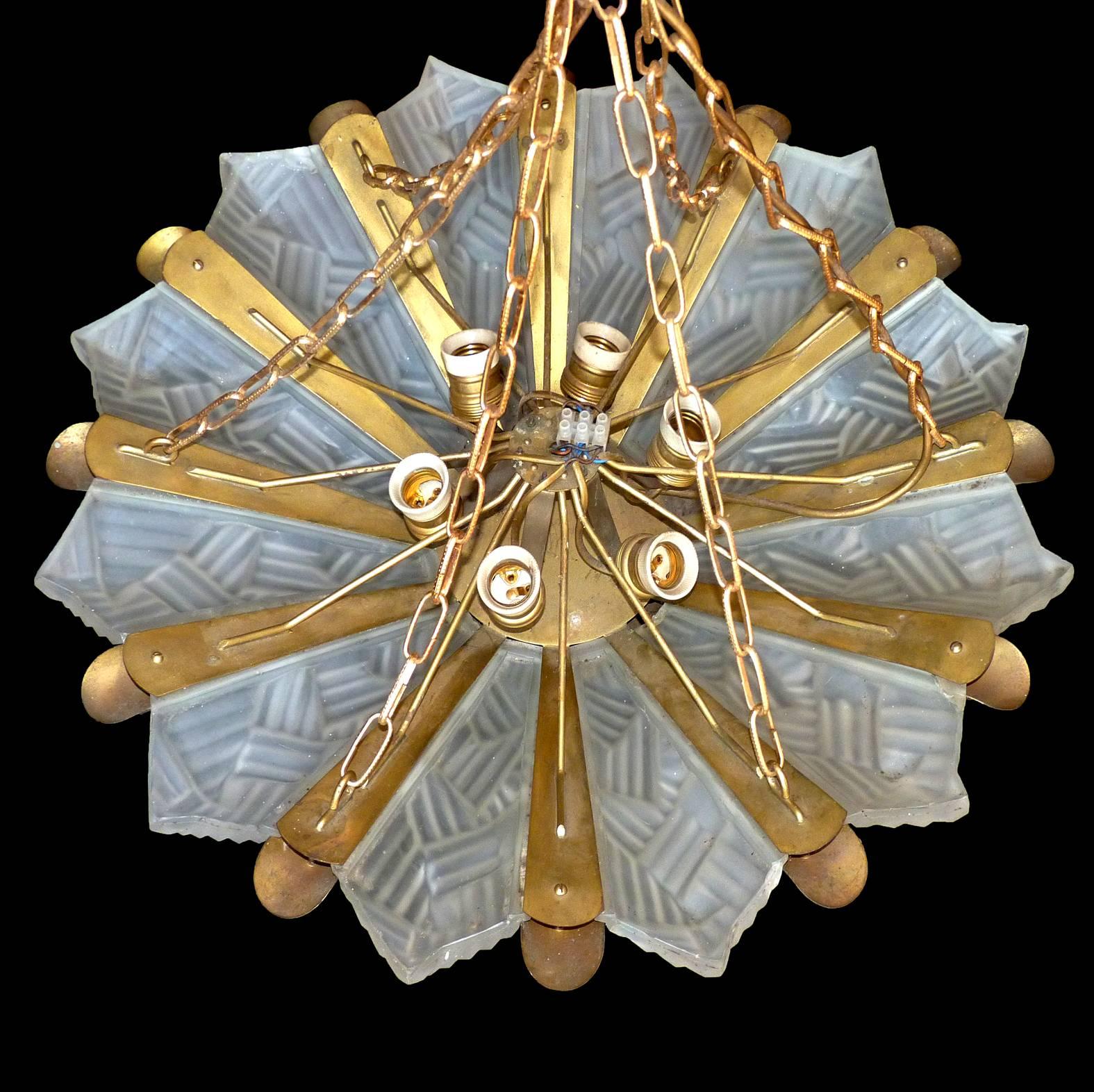 20th Century Large French Art Deco Starburst Sunburst Gilt Brass Geometric Chandelier, 1930s
