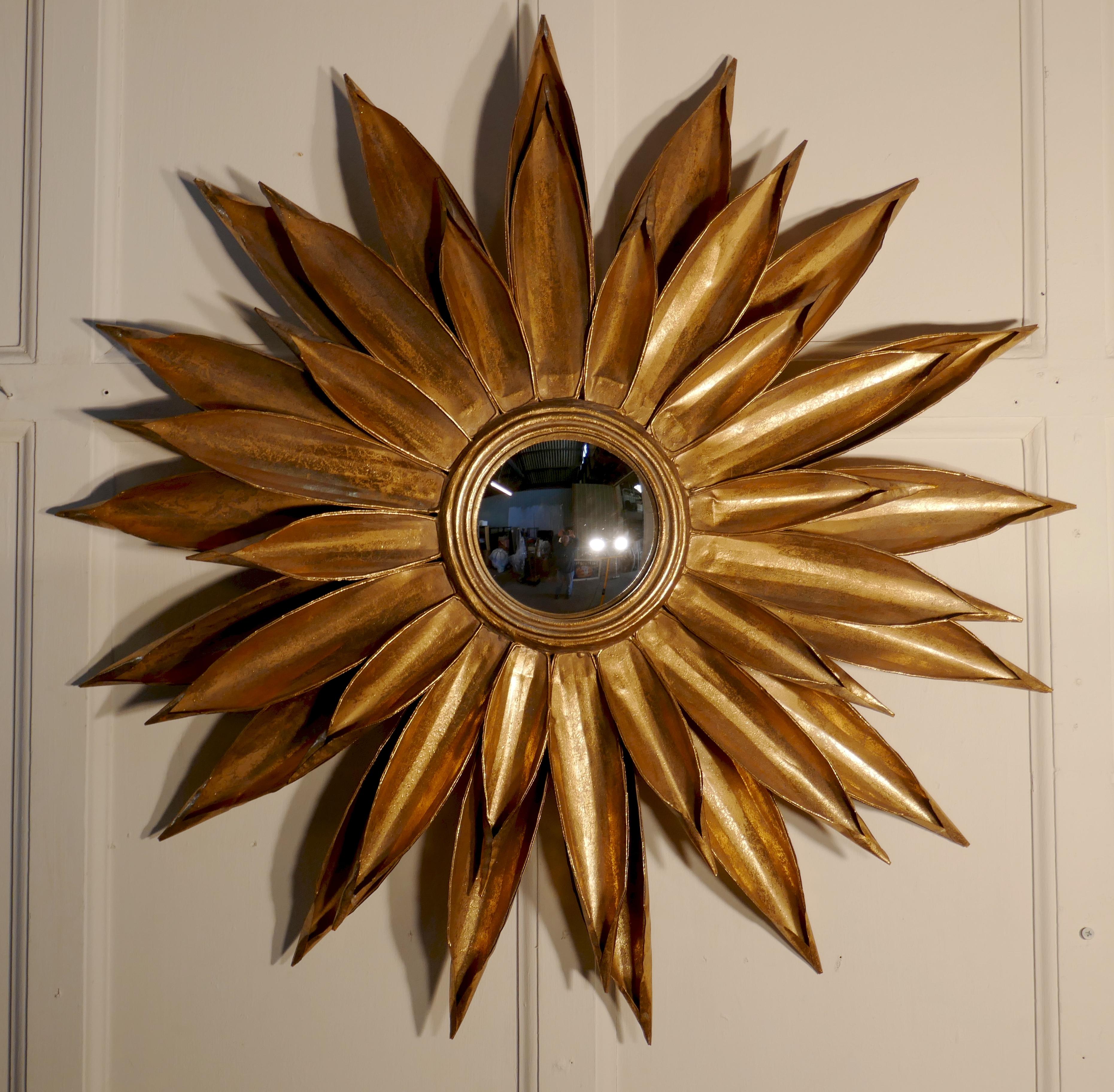 Large French Art Deco Sunburst-Starburst Toleware Convex Gilt Mirror 3