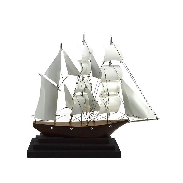 Métal Grand modèle de bateau de barque à trois mâts Art déco français, 1920 en vente