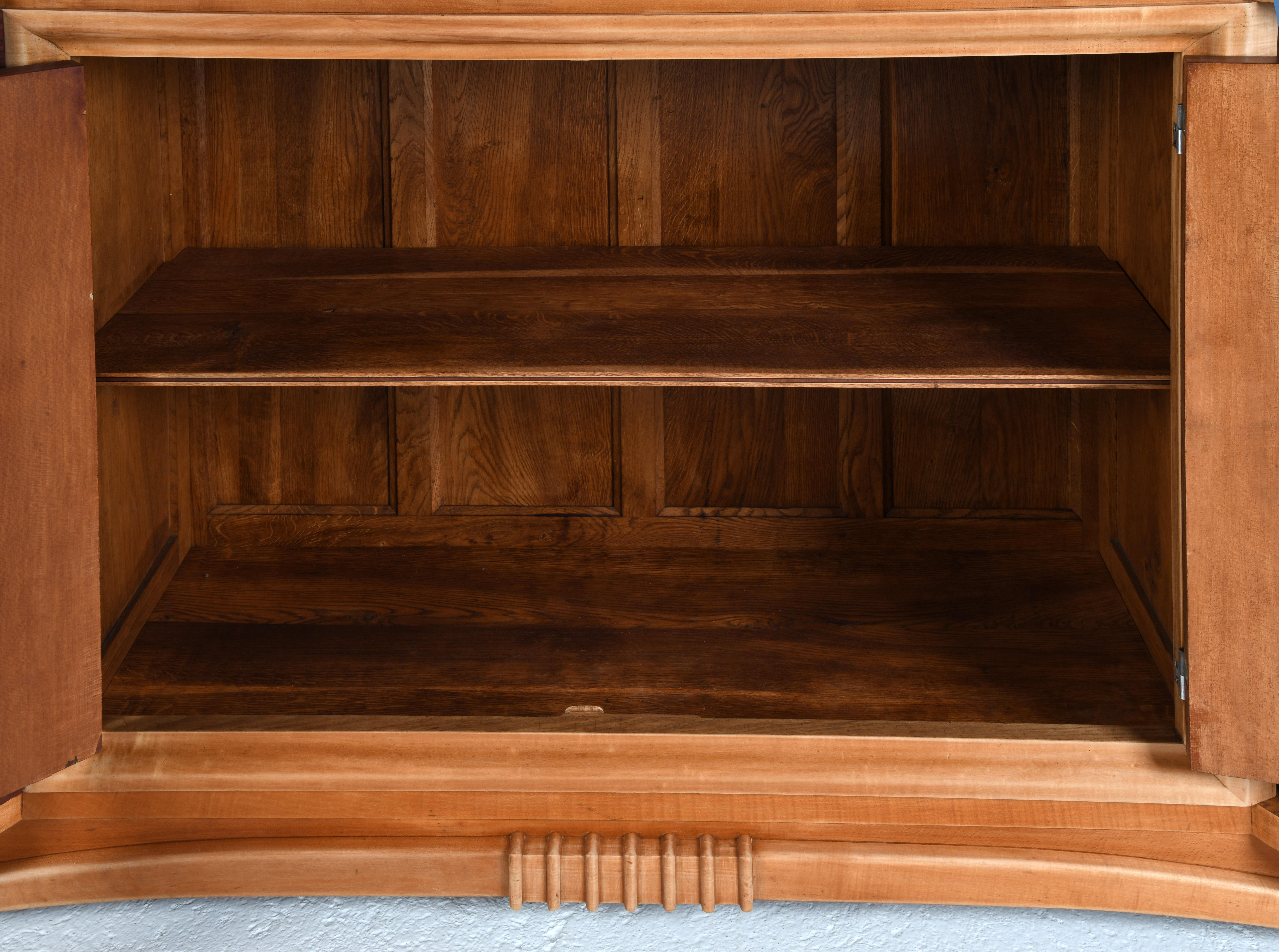 Large french Art Deco two-tones sideboard, walnut, oak, and sycamore 13