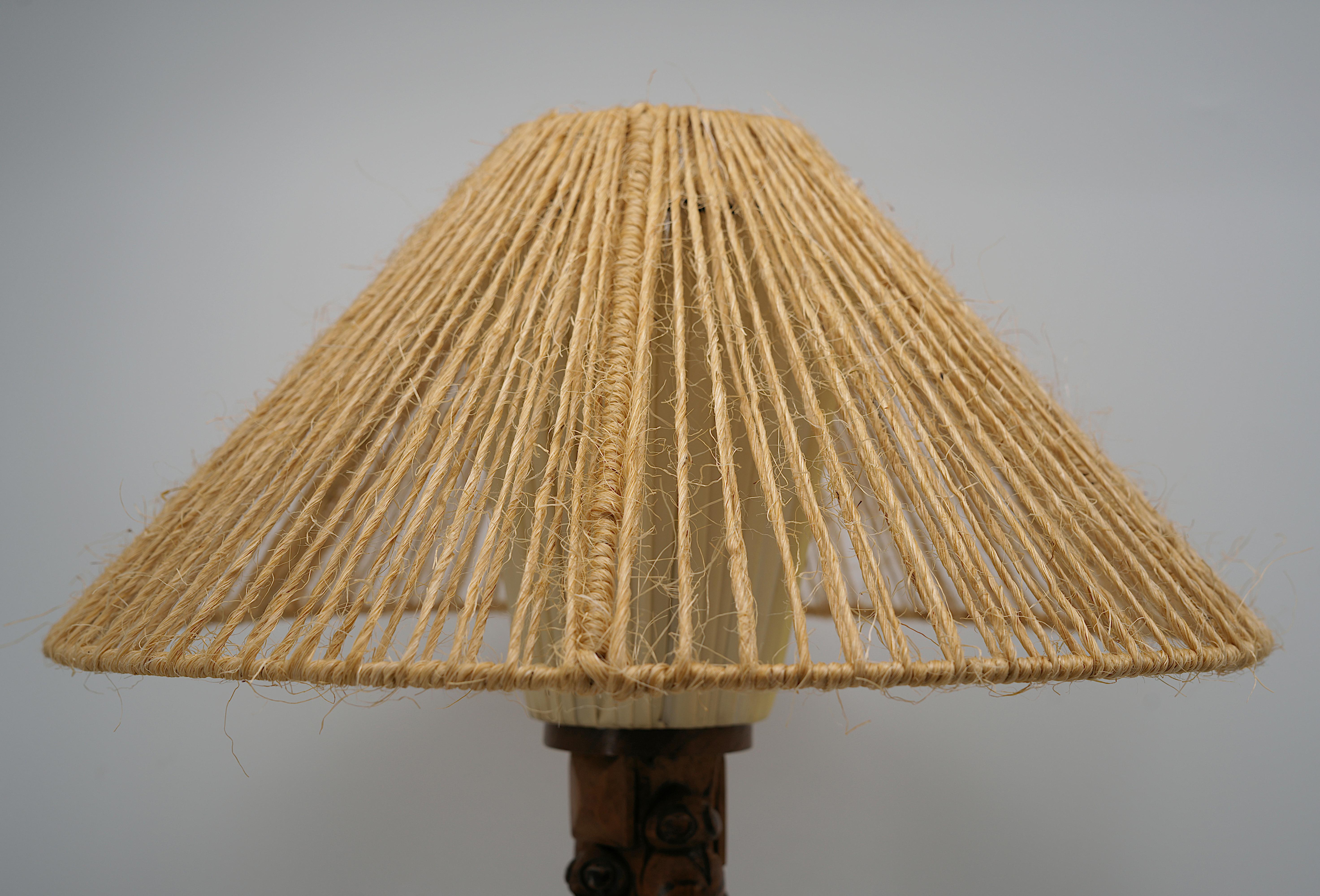 Gran lámpara de sobremesa francesa Art Déco de madera de cigarra, años 30 en venta 4