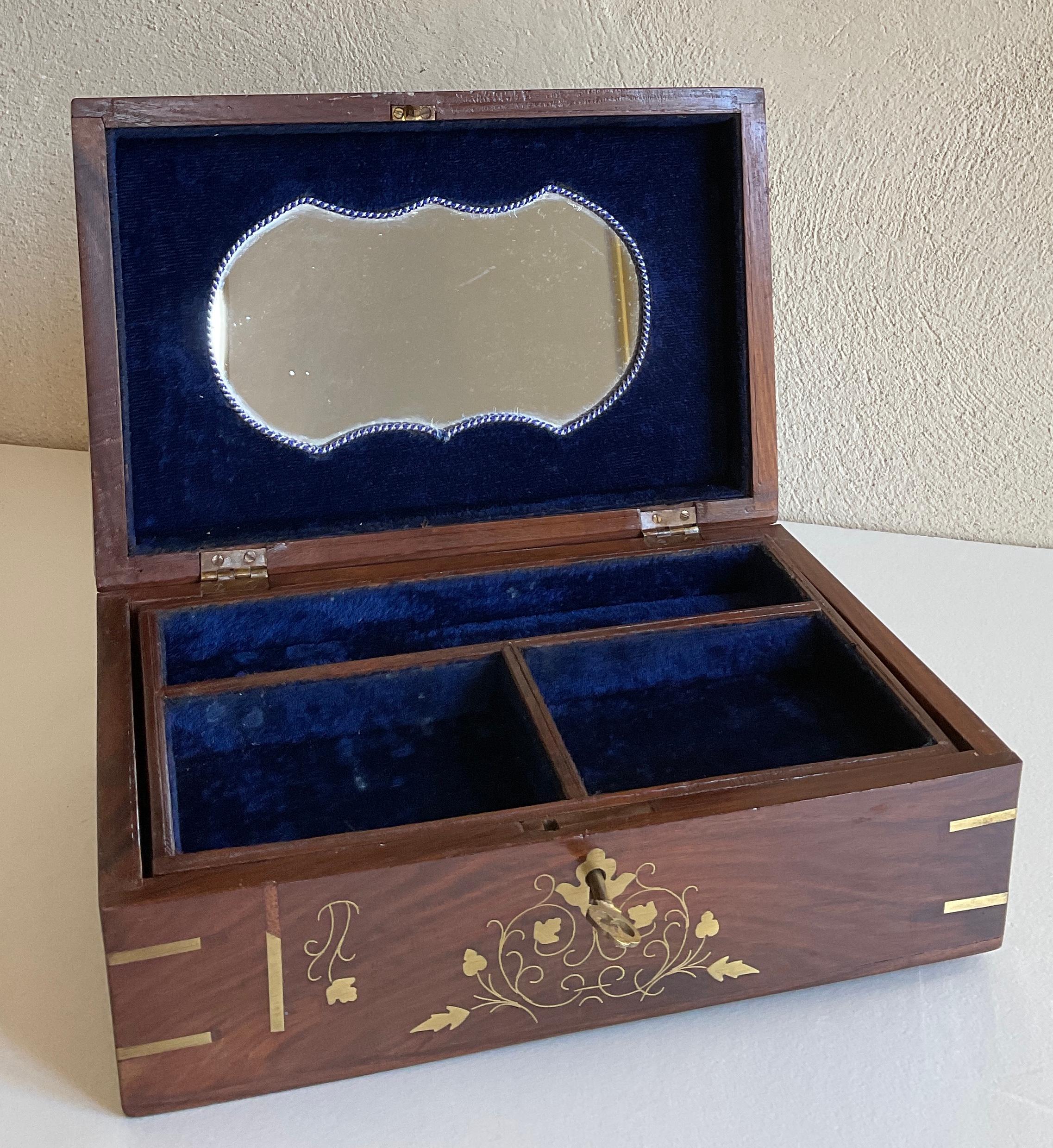 Art déco Grande boîte à bijoux Art Déco française en bois avec marqueterie en vente