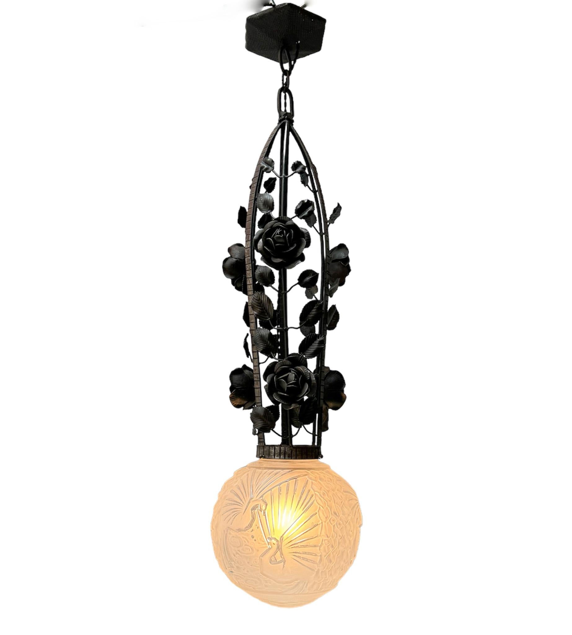 Large French Art Deco Wrought Iron Pendant by Muller Frères Luneville, 1930s In Good Condition In Amsterdam, NL