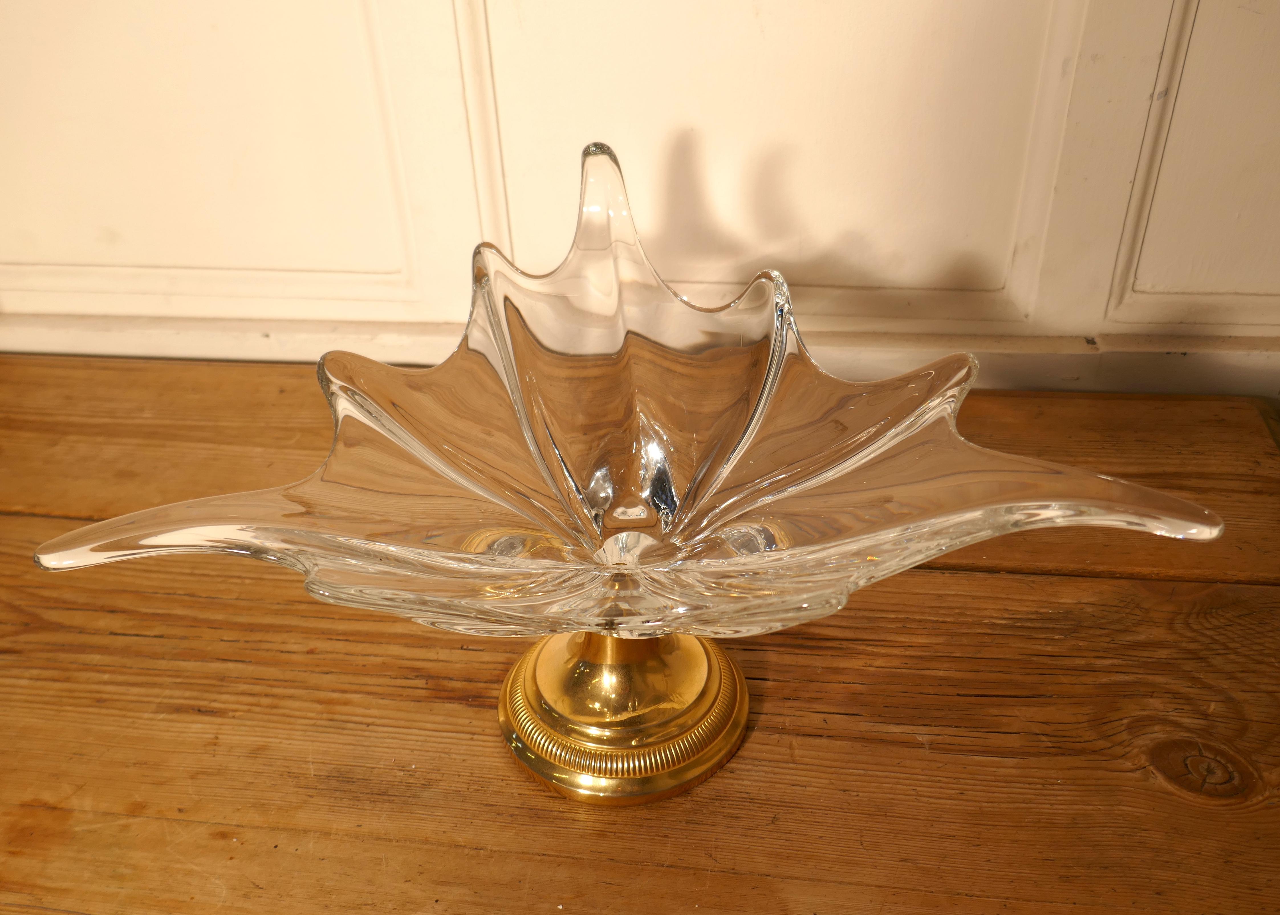 Large French Art Glass and Brass Tazza Dish In Good Condition For Sale In Chillerton, Isle of Wight