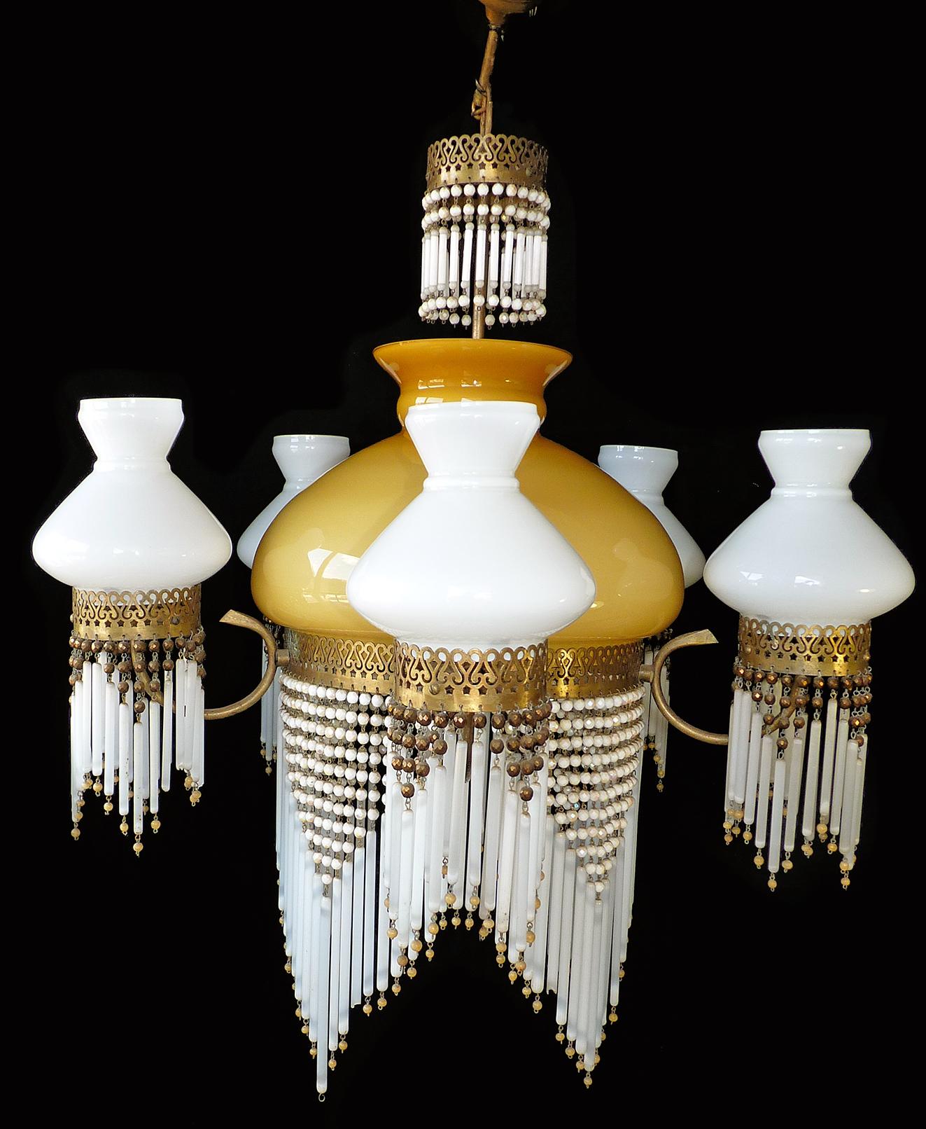 Art déco Grand lustre français Art Nouveau Art Déco en verre ambré:: perles et franges dorées 1930 en vente