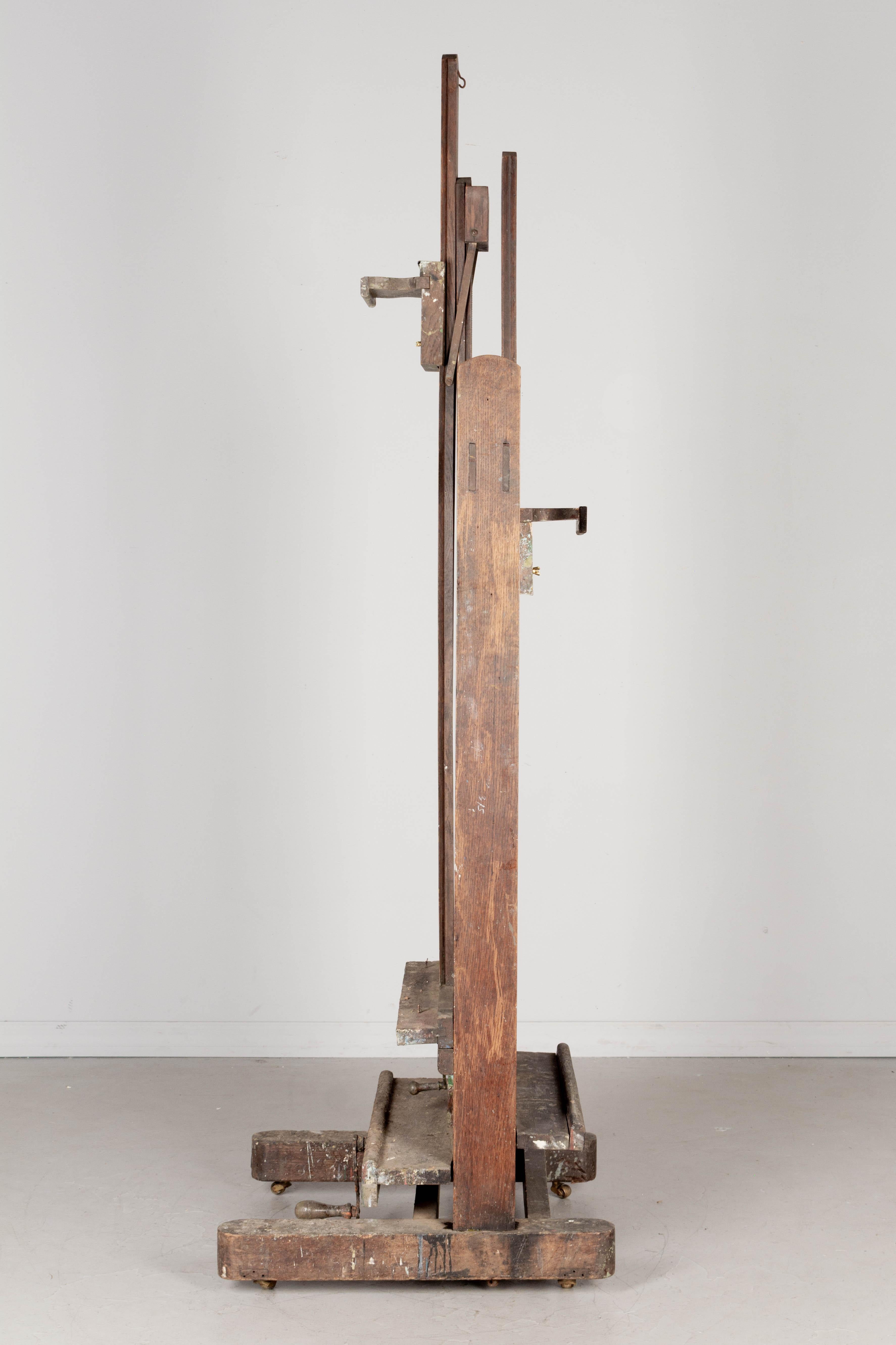 Large French Artist Painter's Easel In Good Condition In Winter Park, FL