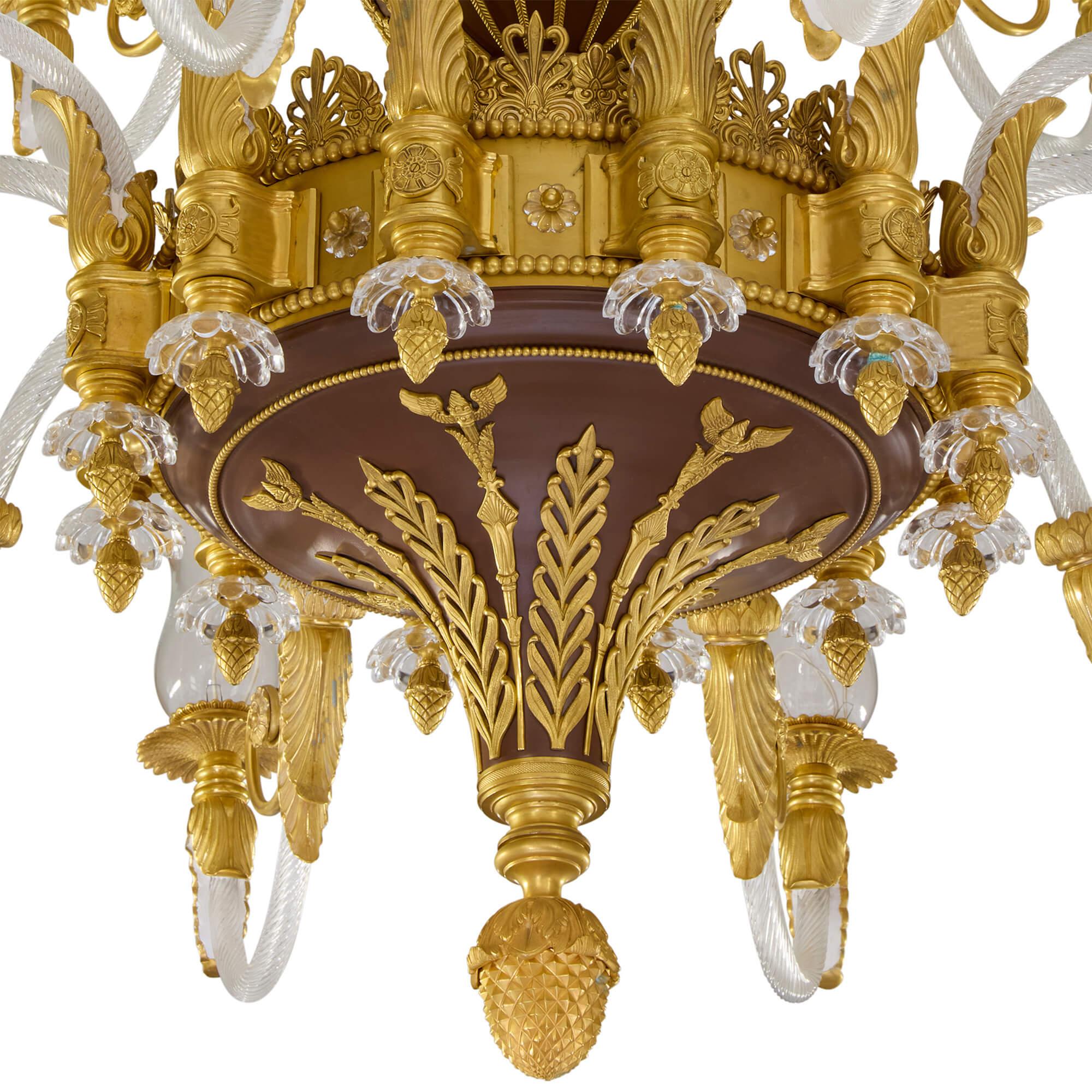 Grande lampadario francese in stile Belle Époque in bronzo dorato patinato e vetro ormolu in vendita 2