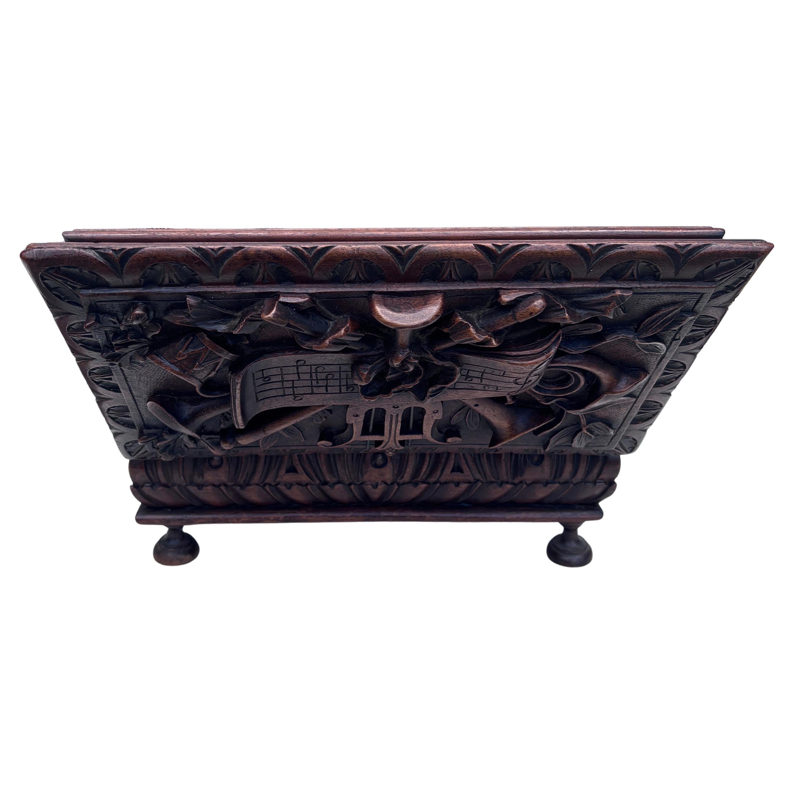 Large French Black Forest Wood Music instruments Box, Circa 1890 For Sale 2