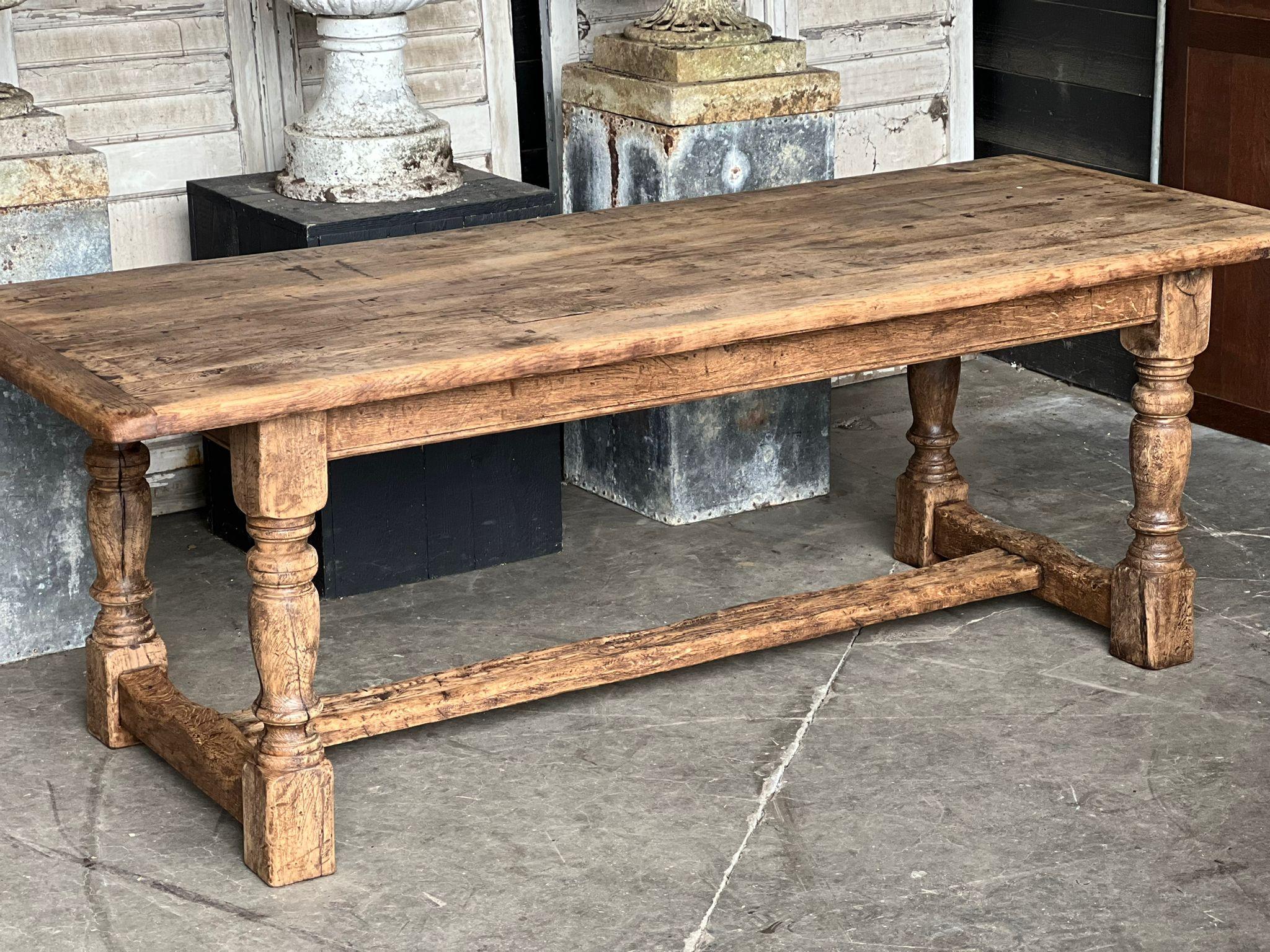 Large French Bleached Oak Farmhouse Dining Table  In Good Condition In Seaford, GB