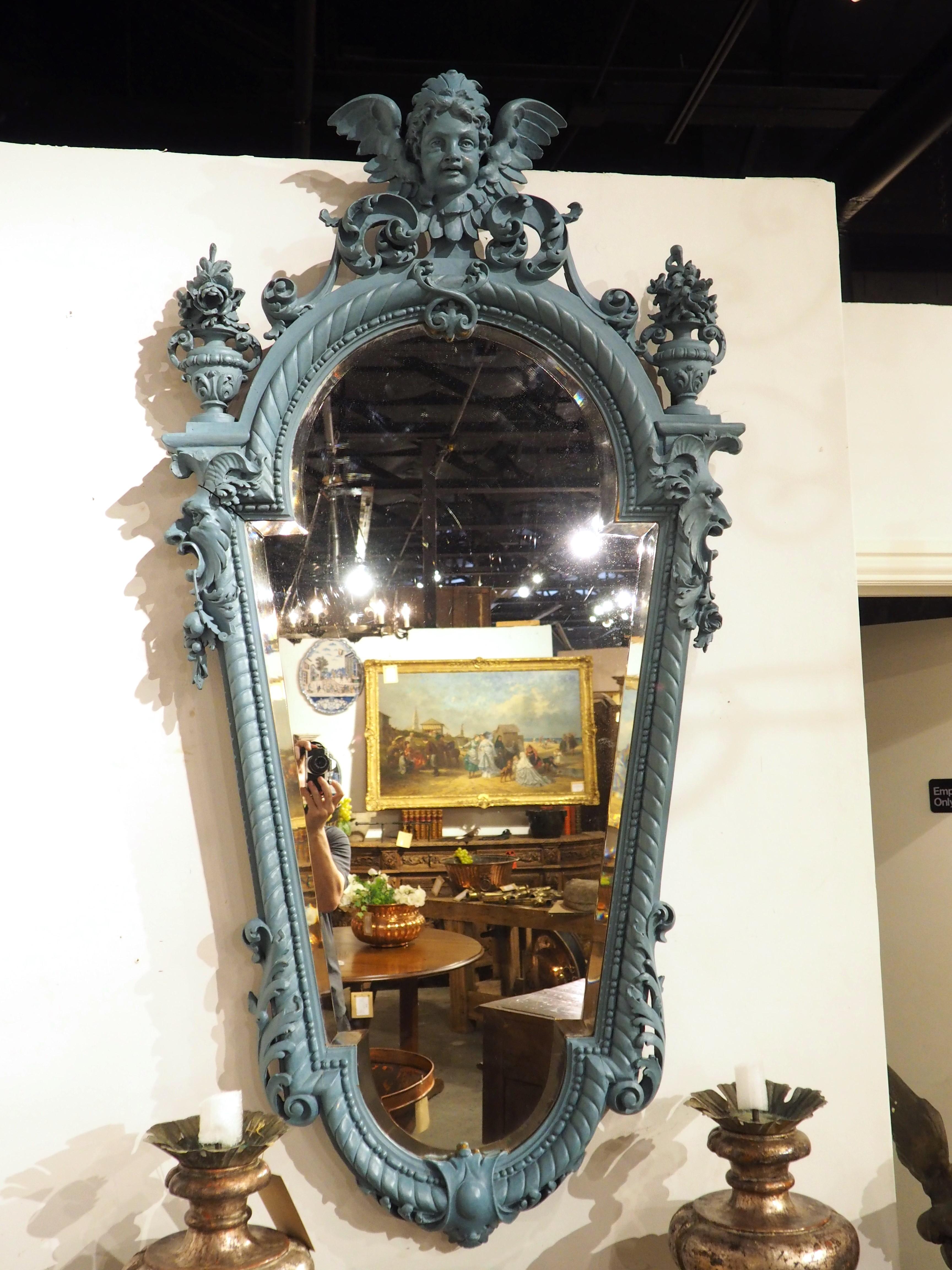 Grand miroir biseauté Napoléon III peint en bleu, Circa 1850 en vente 9