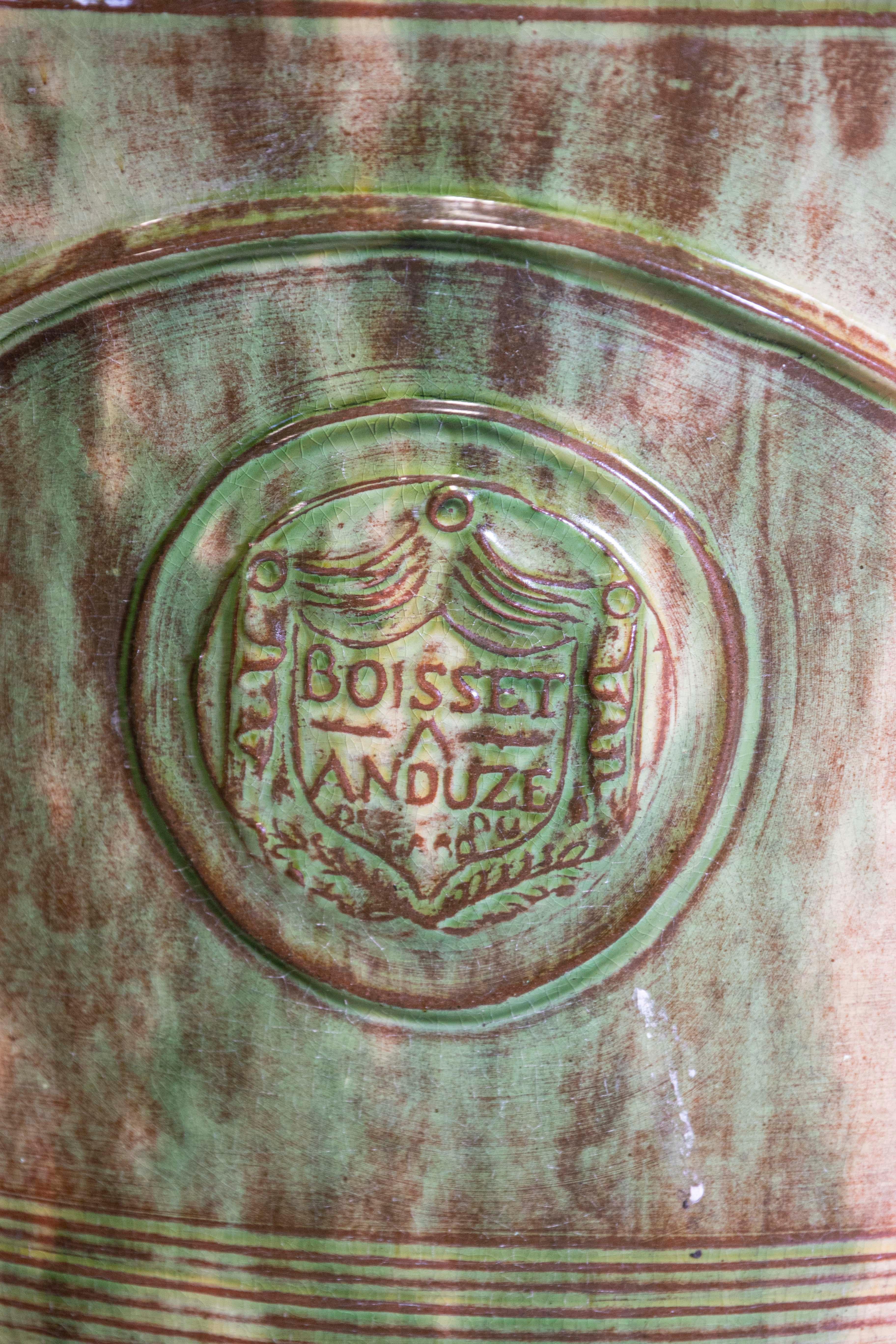 Grande jarre française de Boisset Anduze à glaçure brune et verte avec des guirlandes, 21e siècle Bon état - En vente à Atlanta, GA