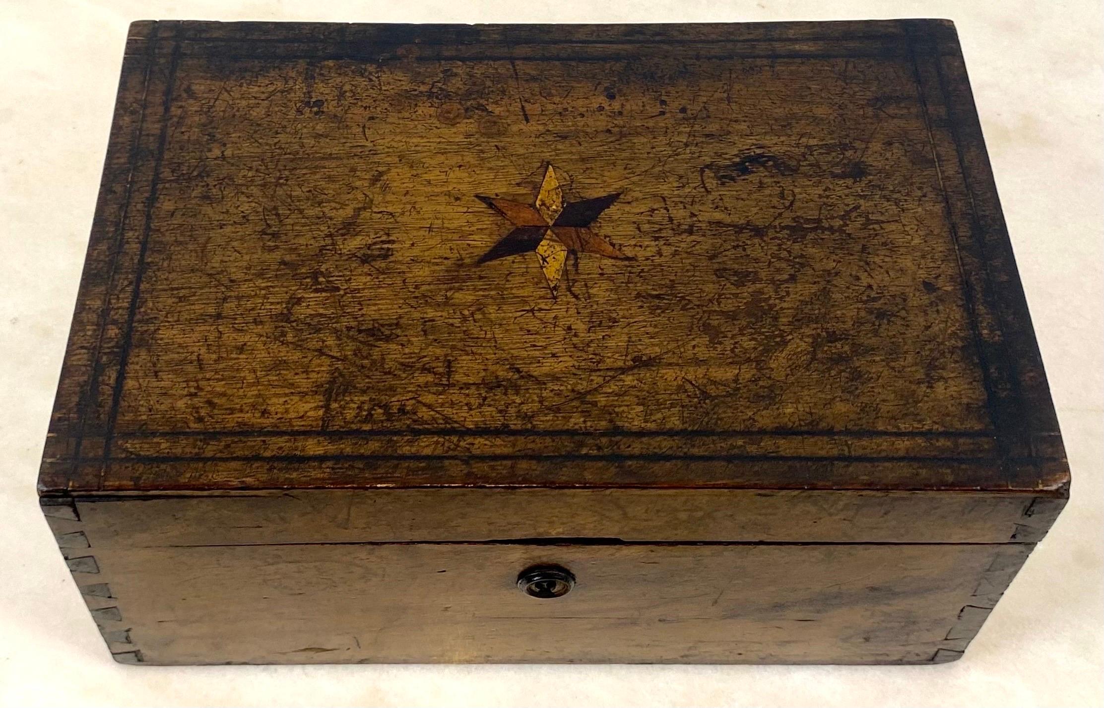 Marquetry Large French box in marquetry wood -Star - Louis Philippe period  France 19th