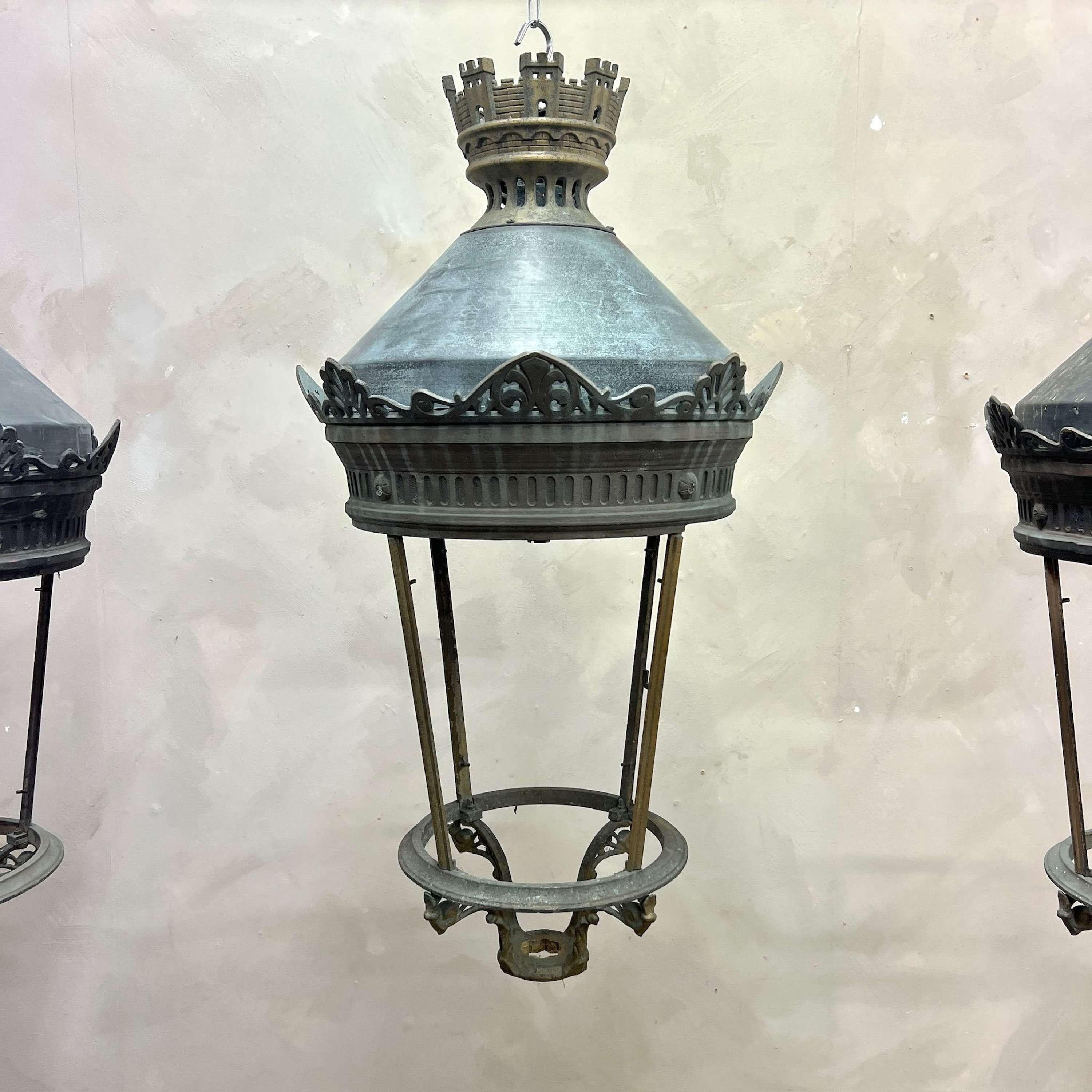 Large French Brass and Copper Parisian Lanterns In Good Condition In Southampton, GB