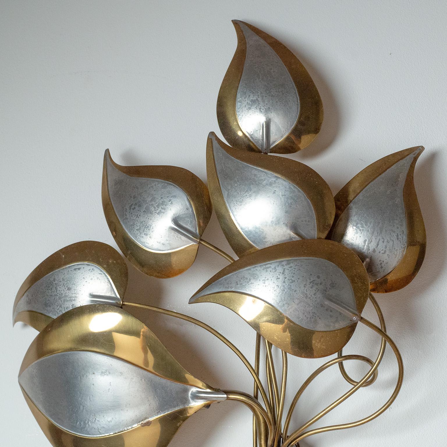 Large French Brass Wall Lights, circa 1970 For Sale 1