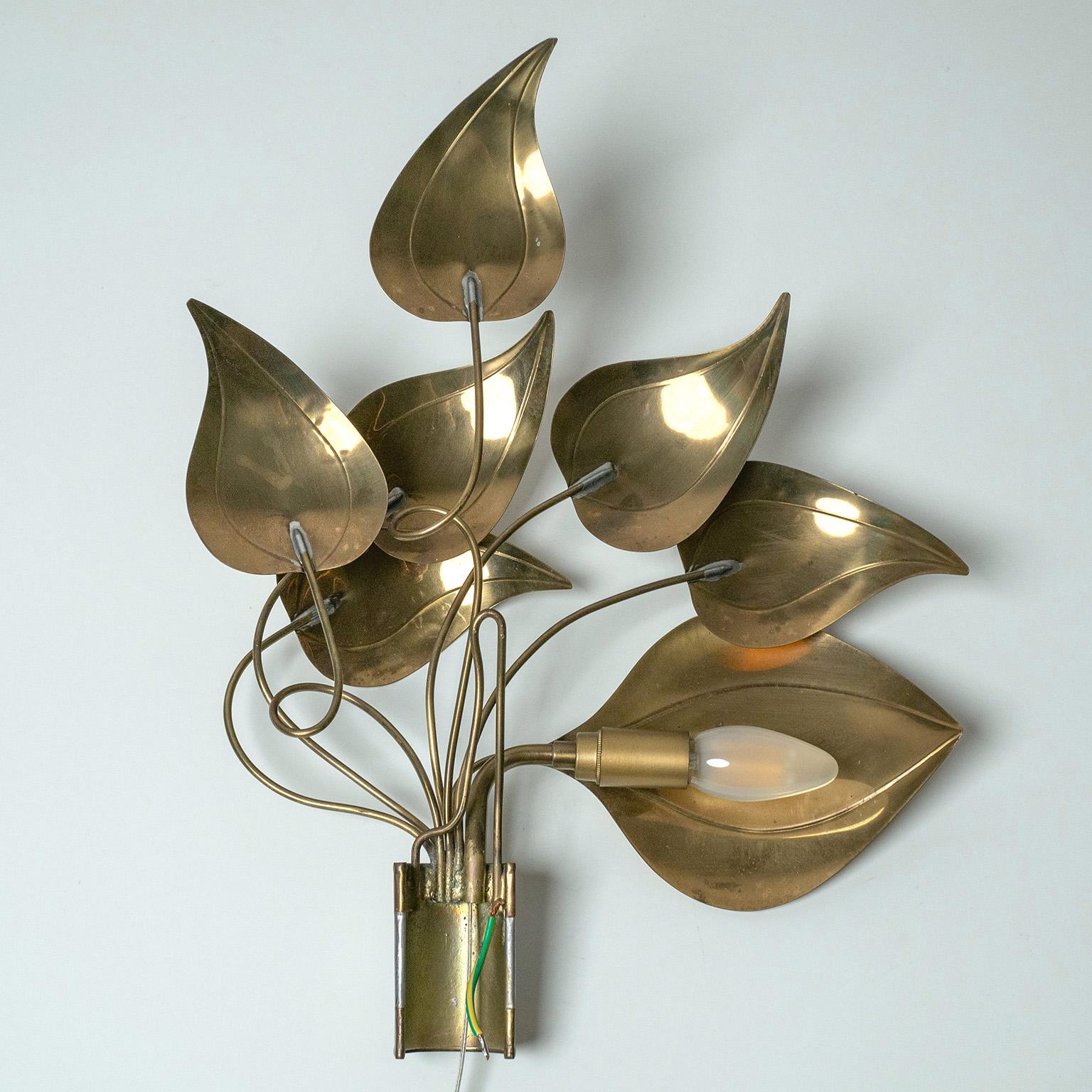 Large French Brass Wall Lights, circa 1970 For Sale 3