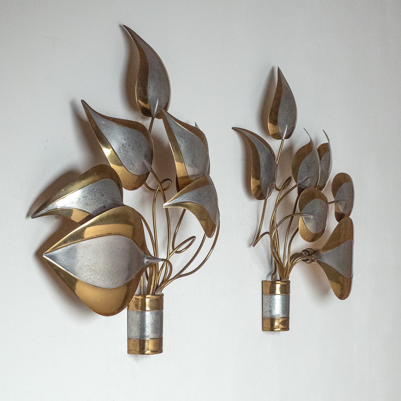 Large French Brass Wall Lights, circa 1970 For Sale 4