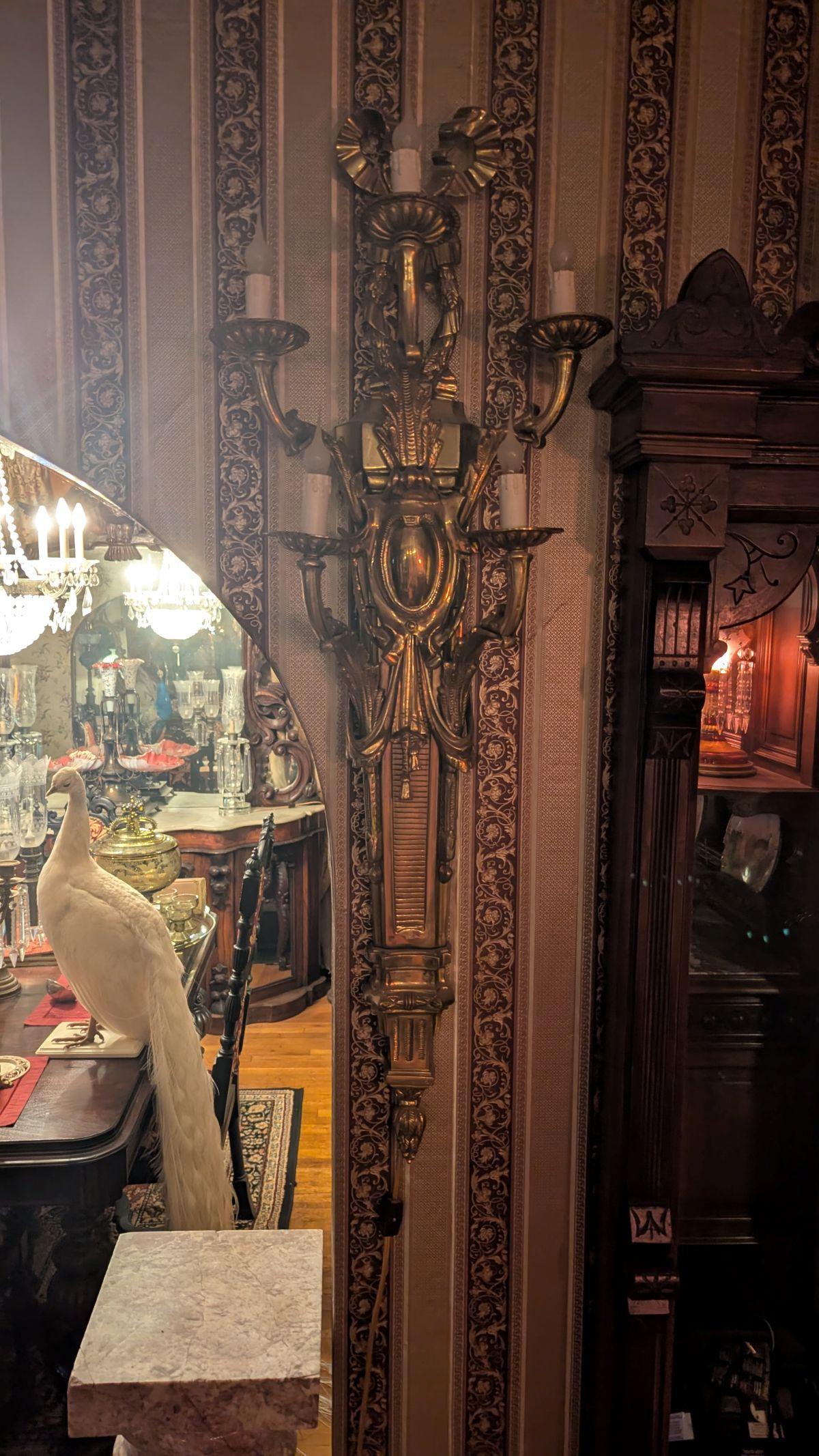 Grande coppia di applique francesi in ottone in vendita 2