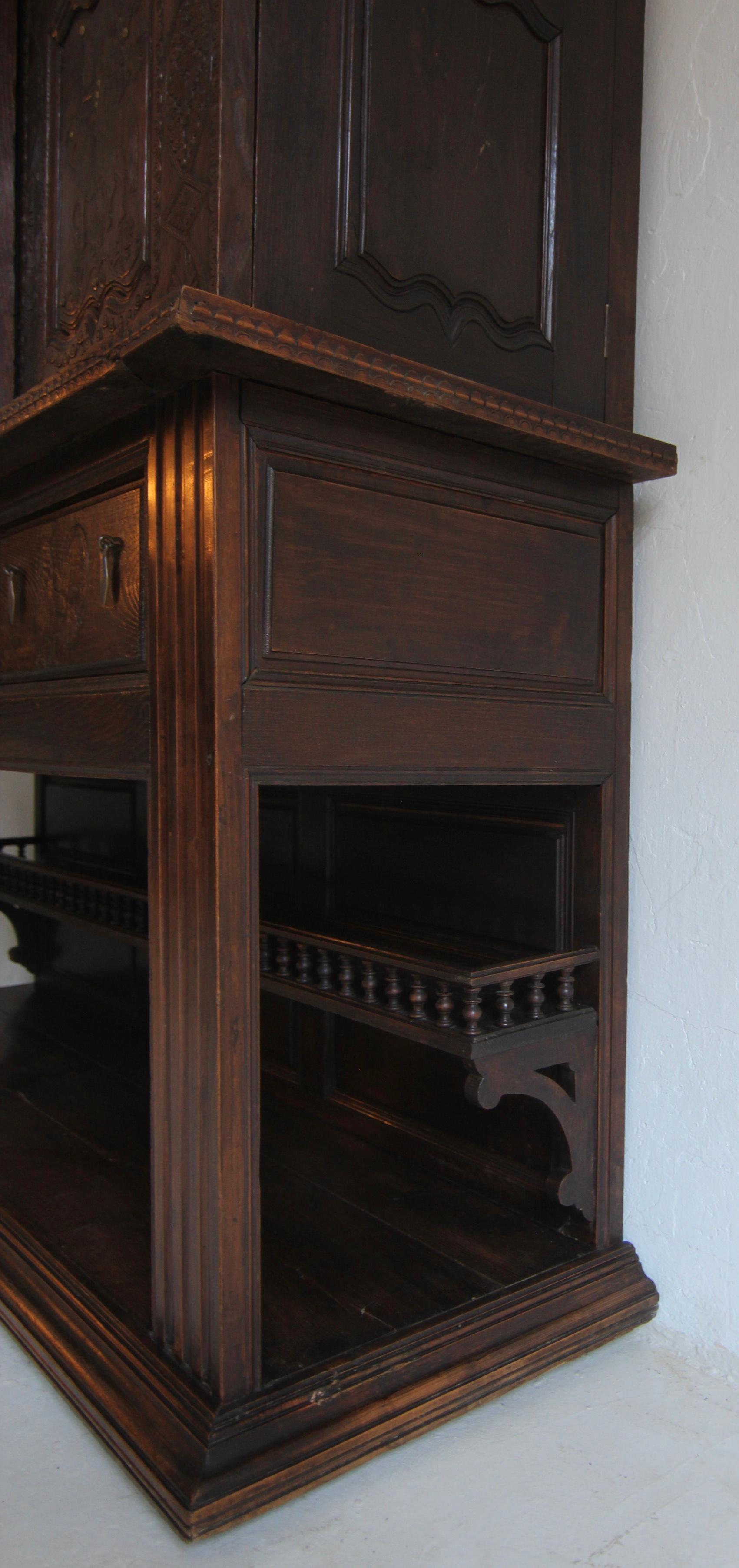 Large French Breton lit-clos Cabinet from 1817 For Sale 6