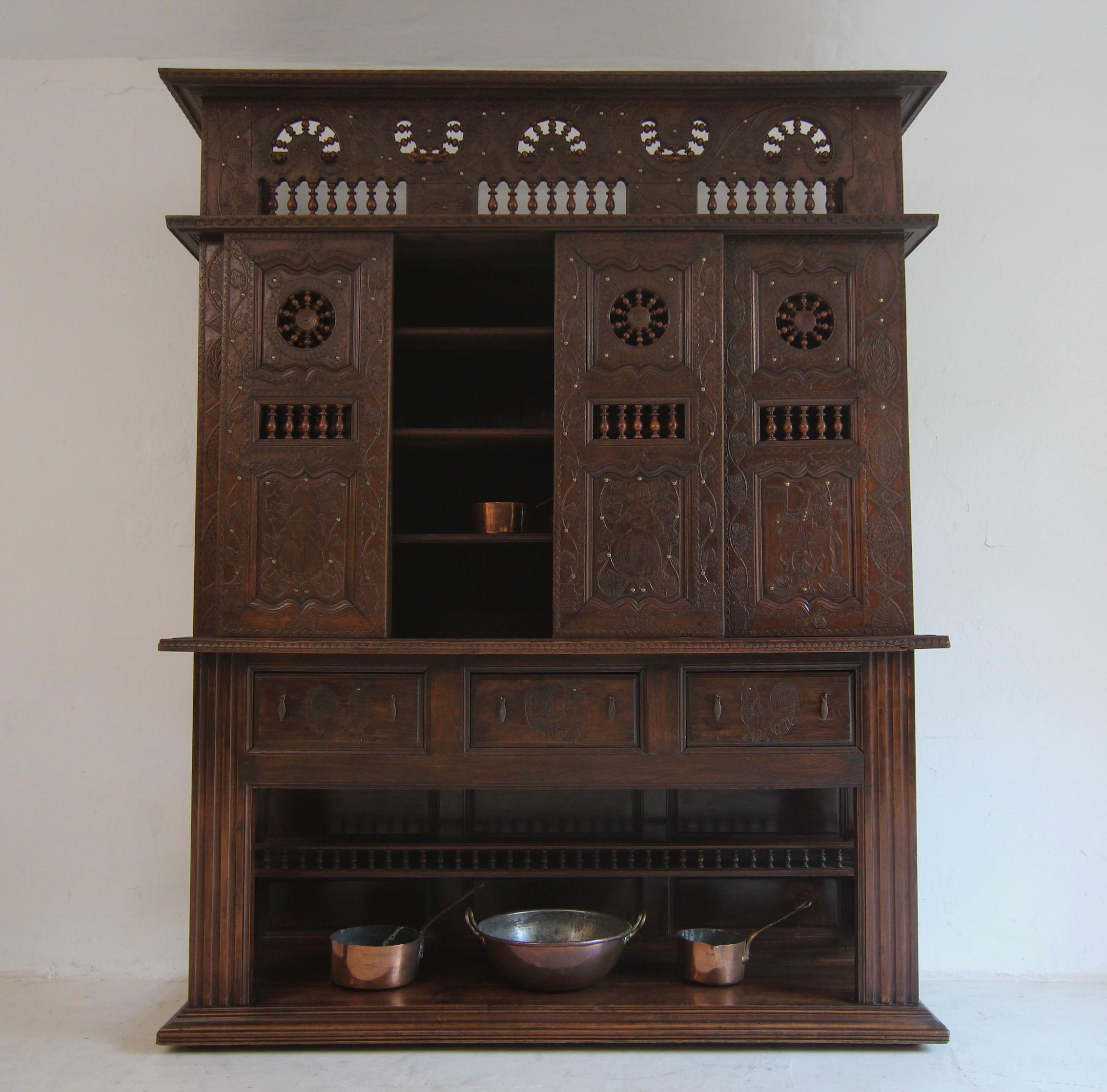 Large French Breton lit-clos Cabinet from 1817 In Good Condition For Sale In Dusseldorf, DE