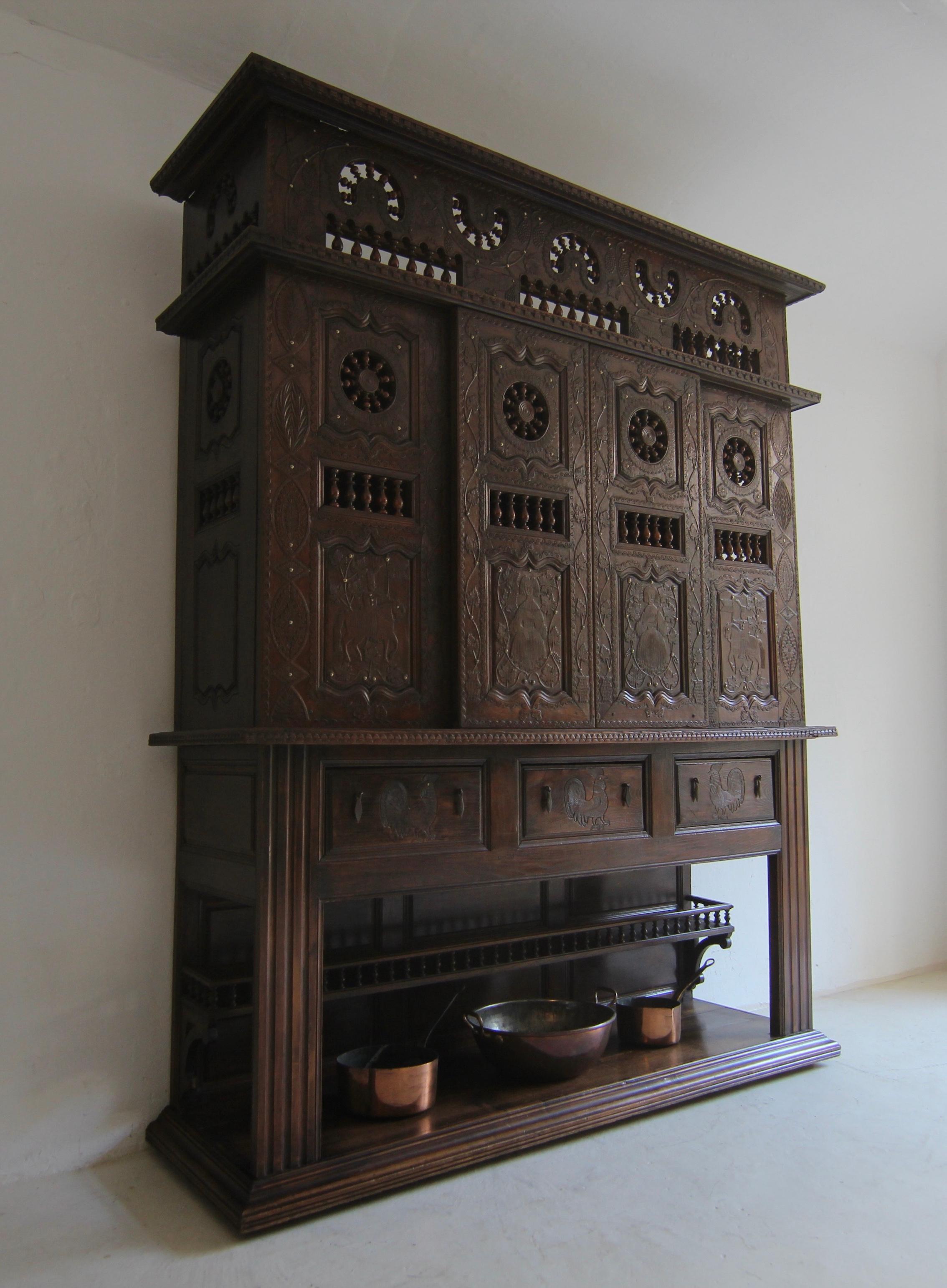 Large French Breton lit-clos Cabinet from 1817 For Sale 1