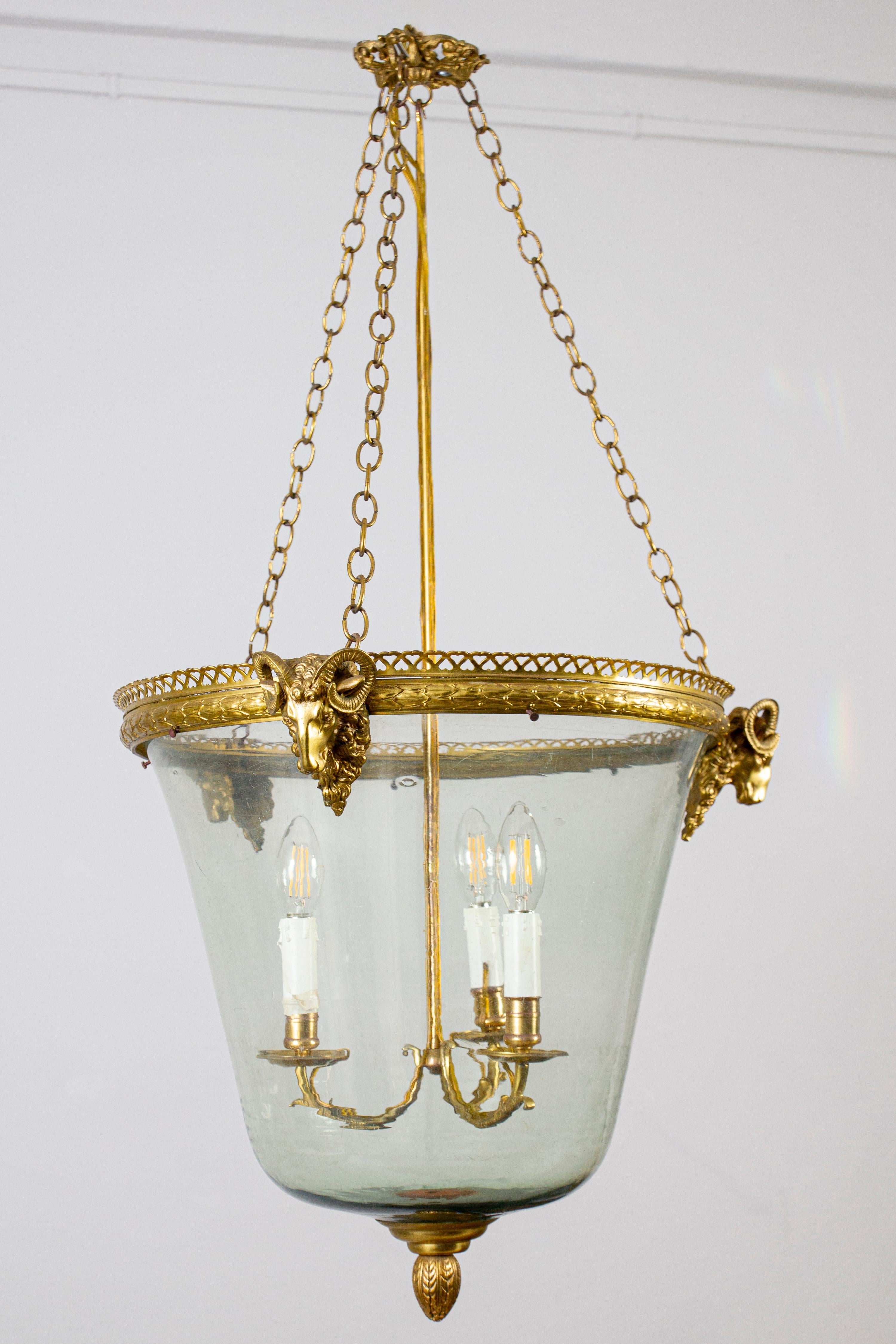 Großes Französisch  Bronze-Laterne oder Hängeleuchte im Louis-XVI.-Stil im Zustand „Hervorragend“ im Angebot in Rome, IT