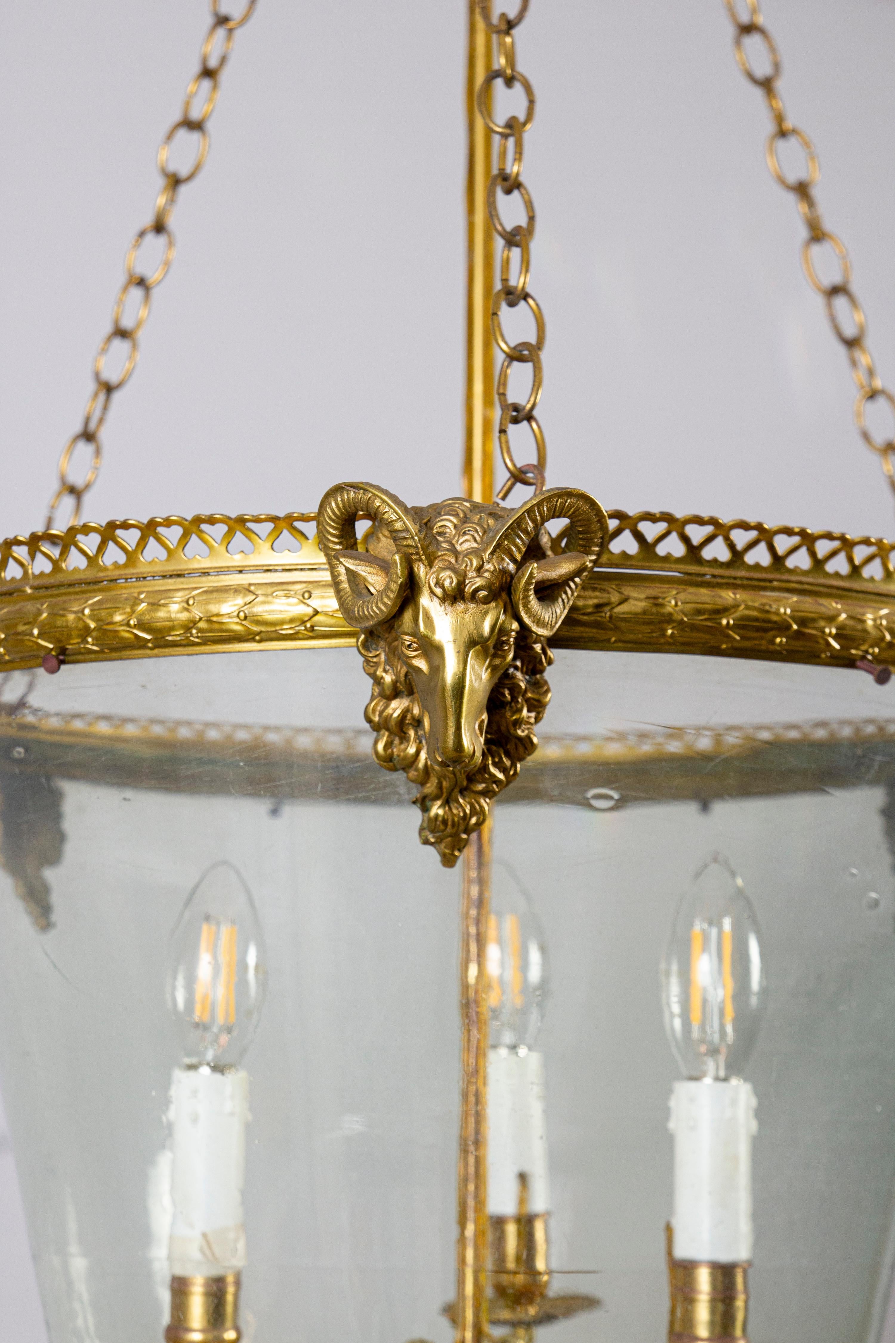 Großes Französisch  Bronze-Laterne oder Hängeleuchte im Louis-XVI.-Stil im Angebot 3