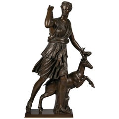 Grande sculpture française en bronze représentant Diane et un cerf, vers 1880