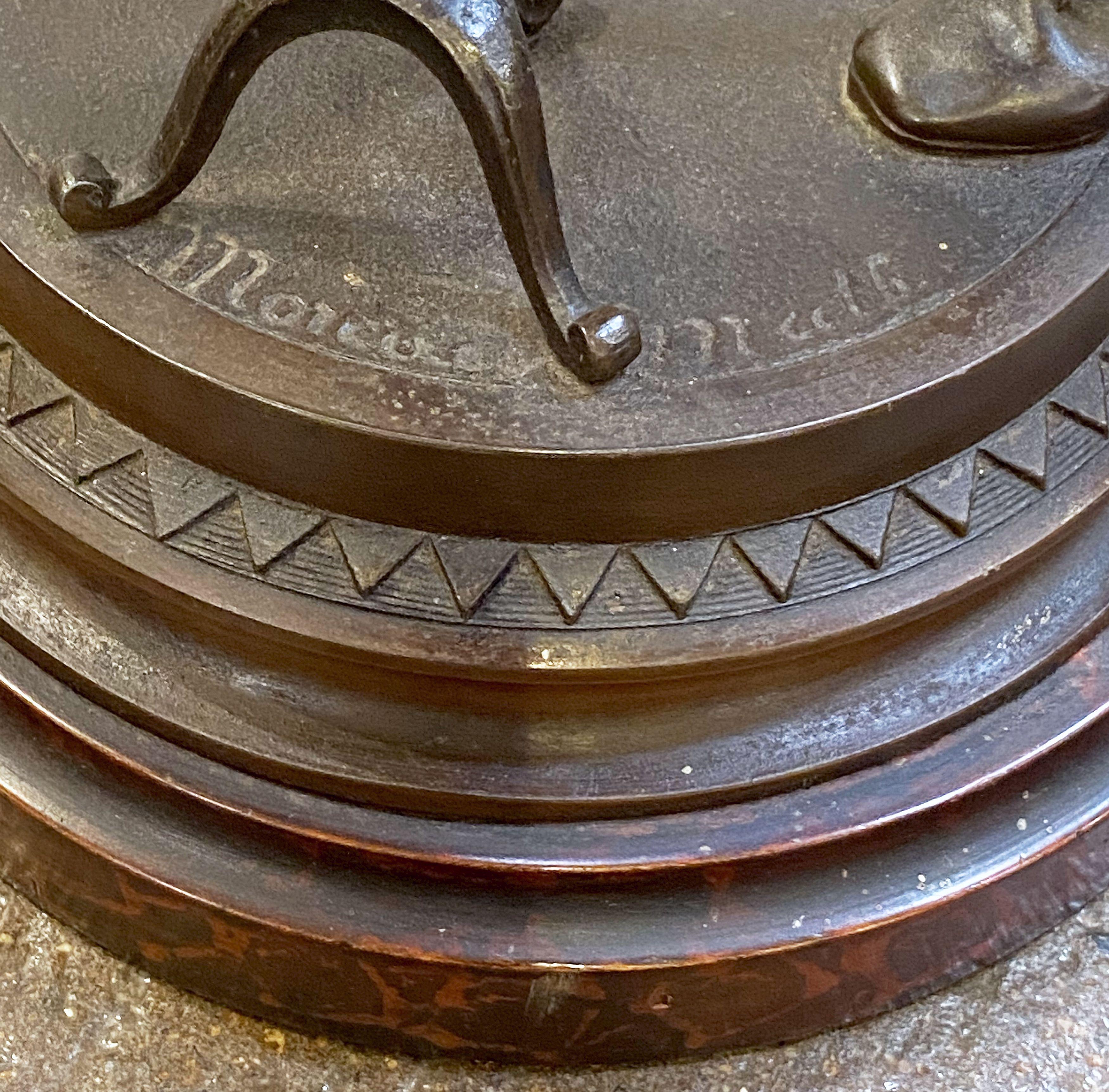 Große französische Bronze- Spelter-Figur eines Musikers, nach Mathurin Moreau im Angebot 12