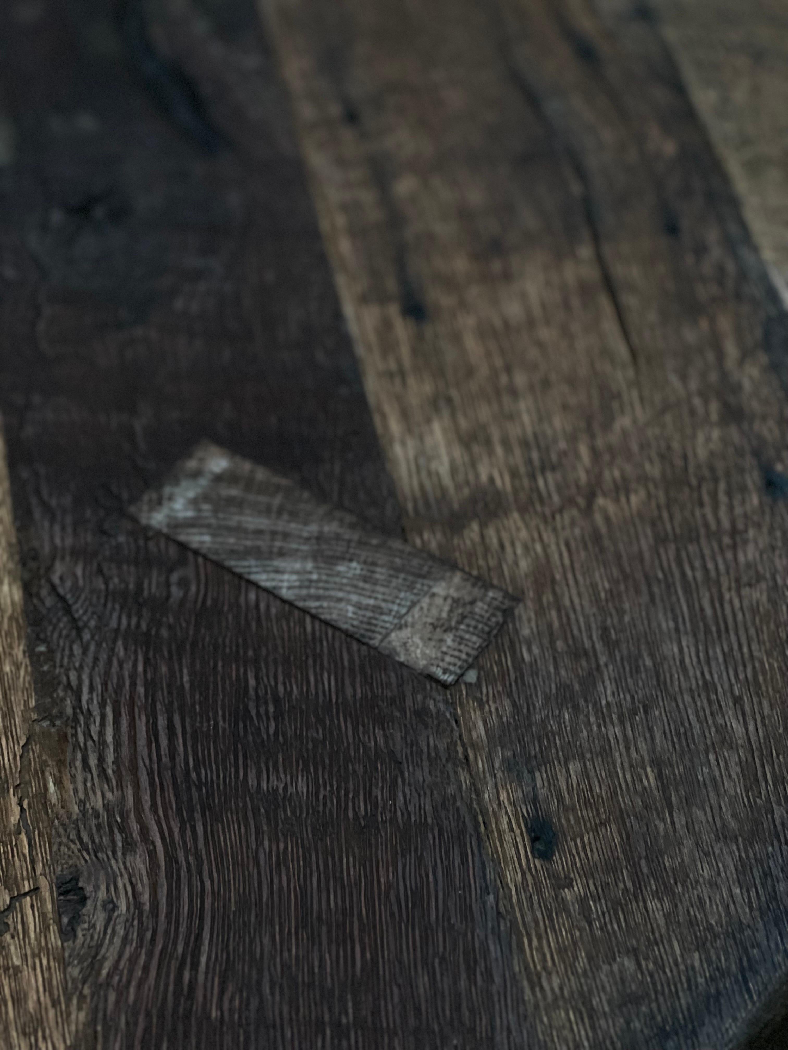 Fait main Grande table basse brutaliste française en chêne massif 130cm en vente