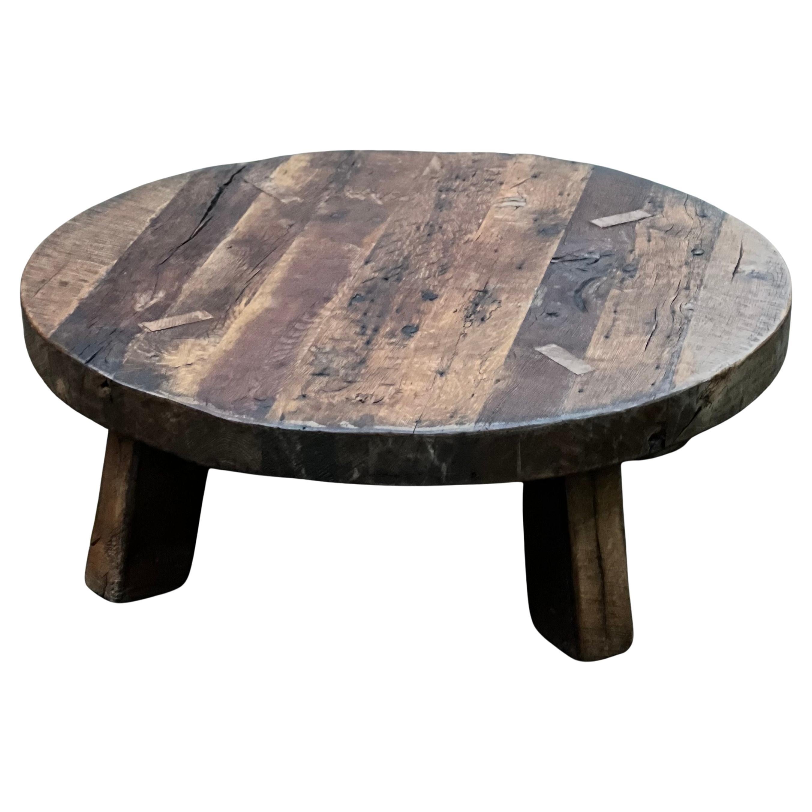 Großer französischer brutalistischer Couchtisch aus massiver Eiche 130cm