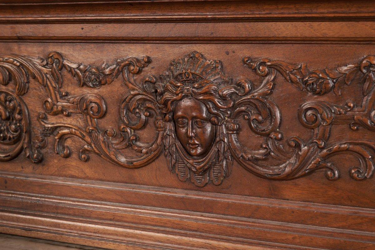 Grande buffet francese del XIX secolo, legno intagliato e piano in marmo In condizioni buone in vendita a Madrid, ES